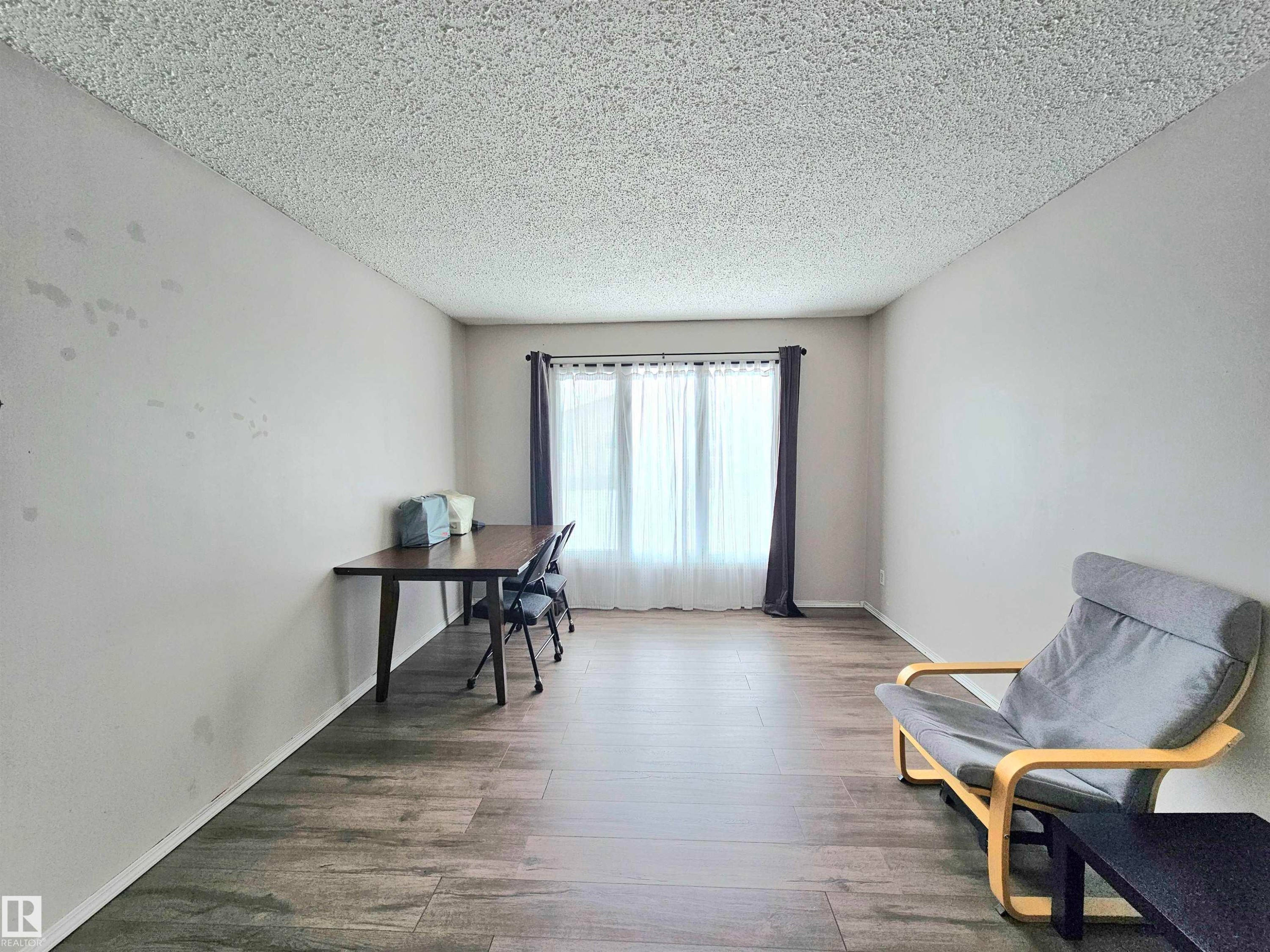 10029 173 Avenue, Edmonton, AB - Indoor