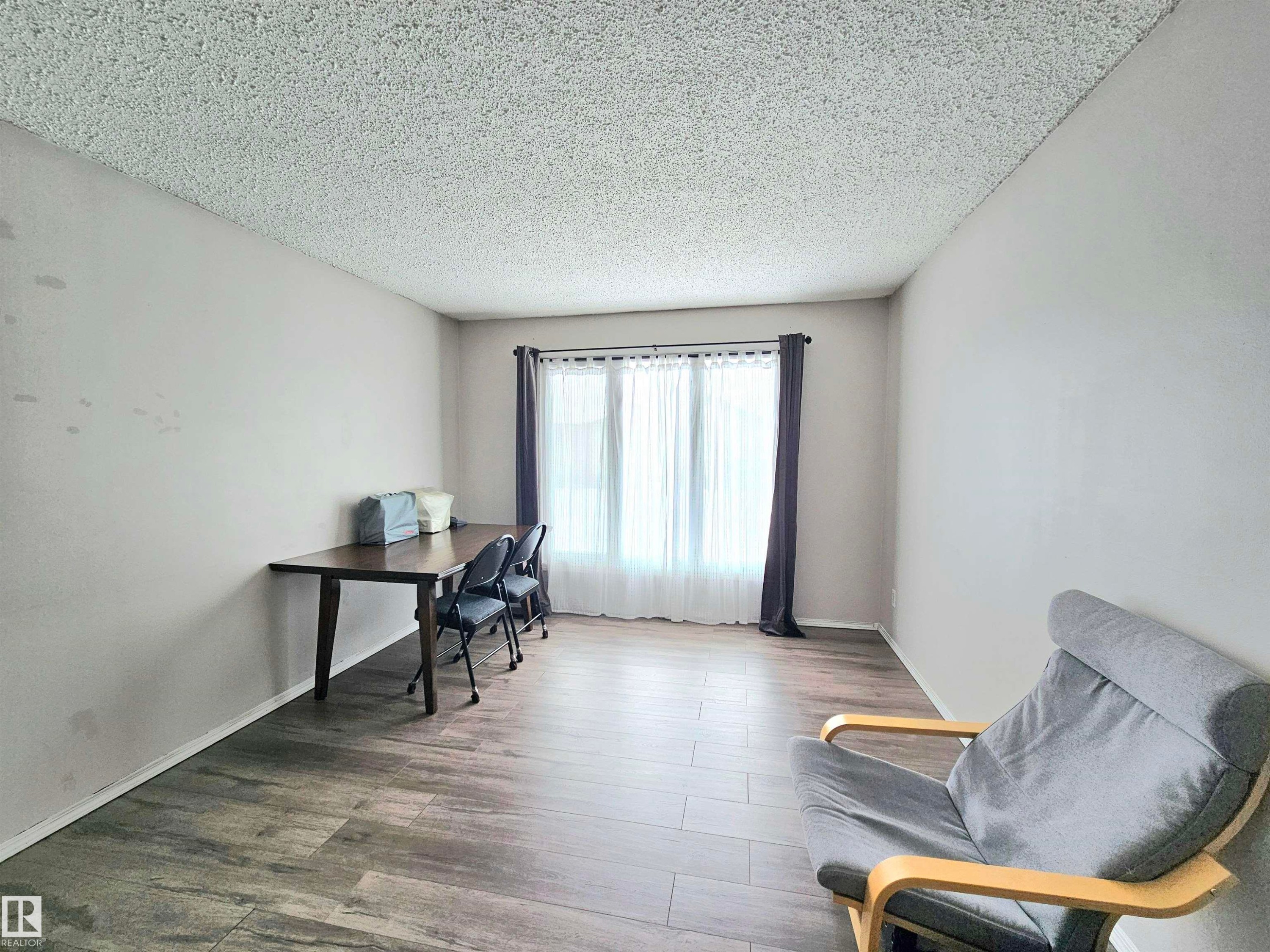 10029 173 Avenue, Edmonton, AB - Indoor