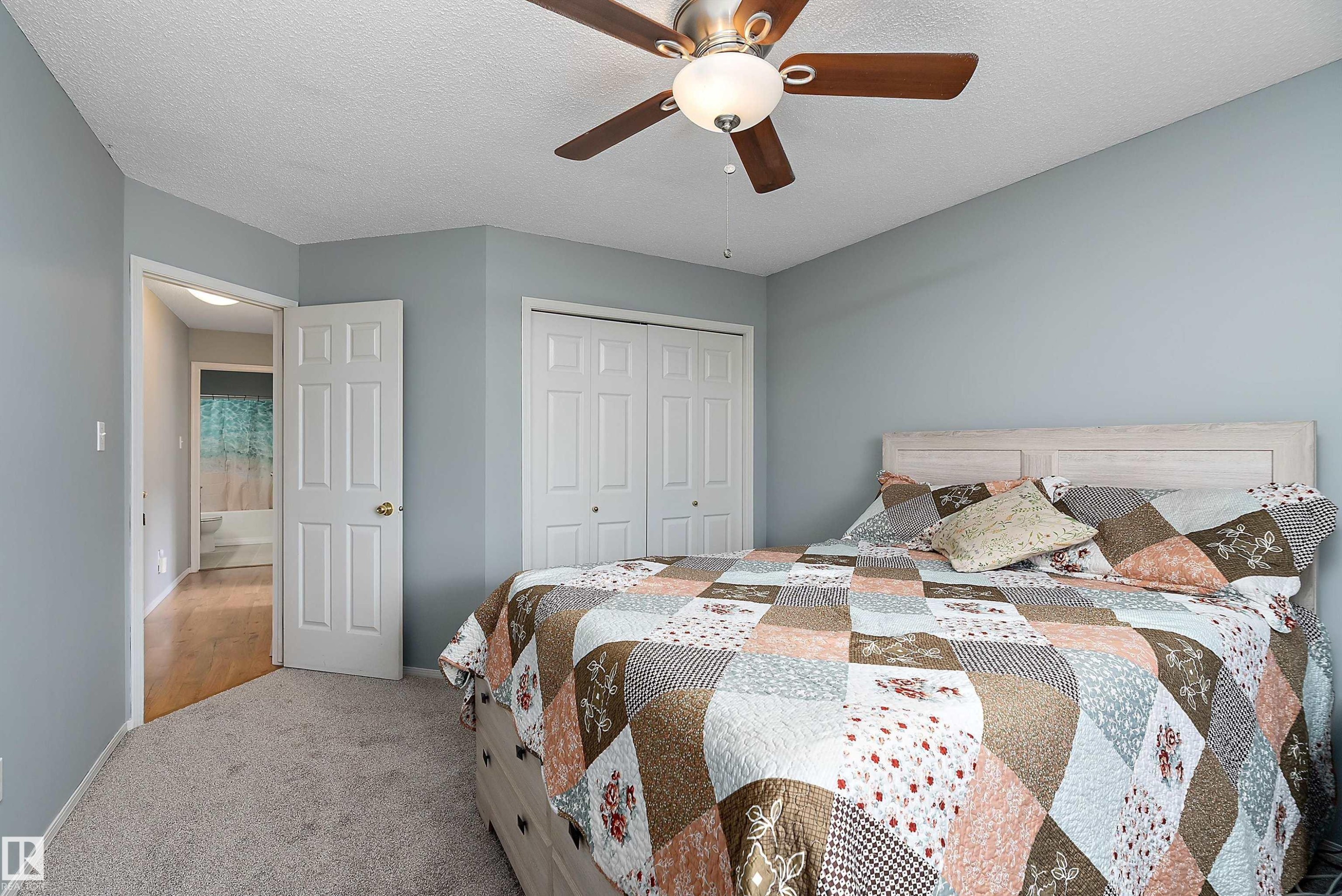49 Heatherglen Crescent, Spruce Grove, AB - Indoor Photo Showing Bedroom