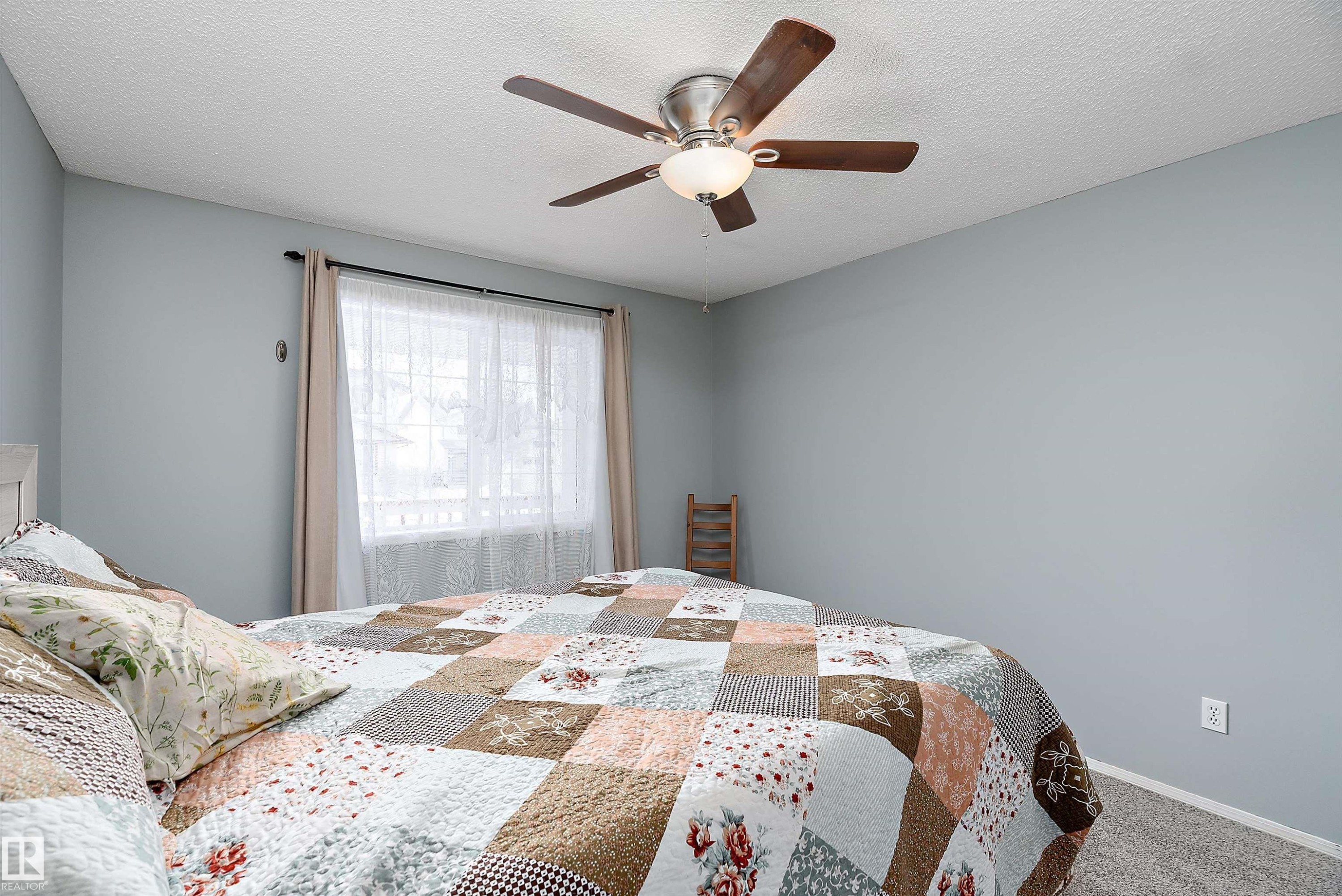 49 Heatherglen Crescent, Spruce Grove, AB - Indoor Photo Showing Bedroom