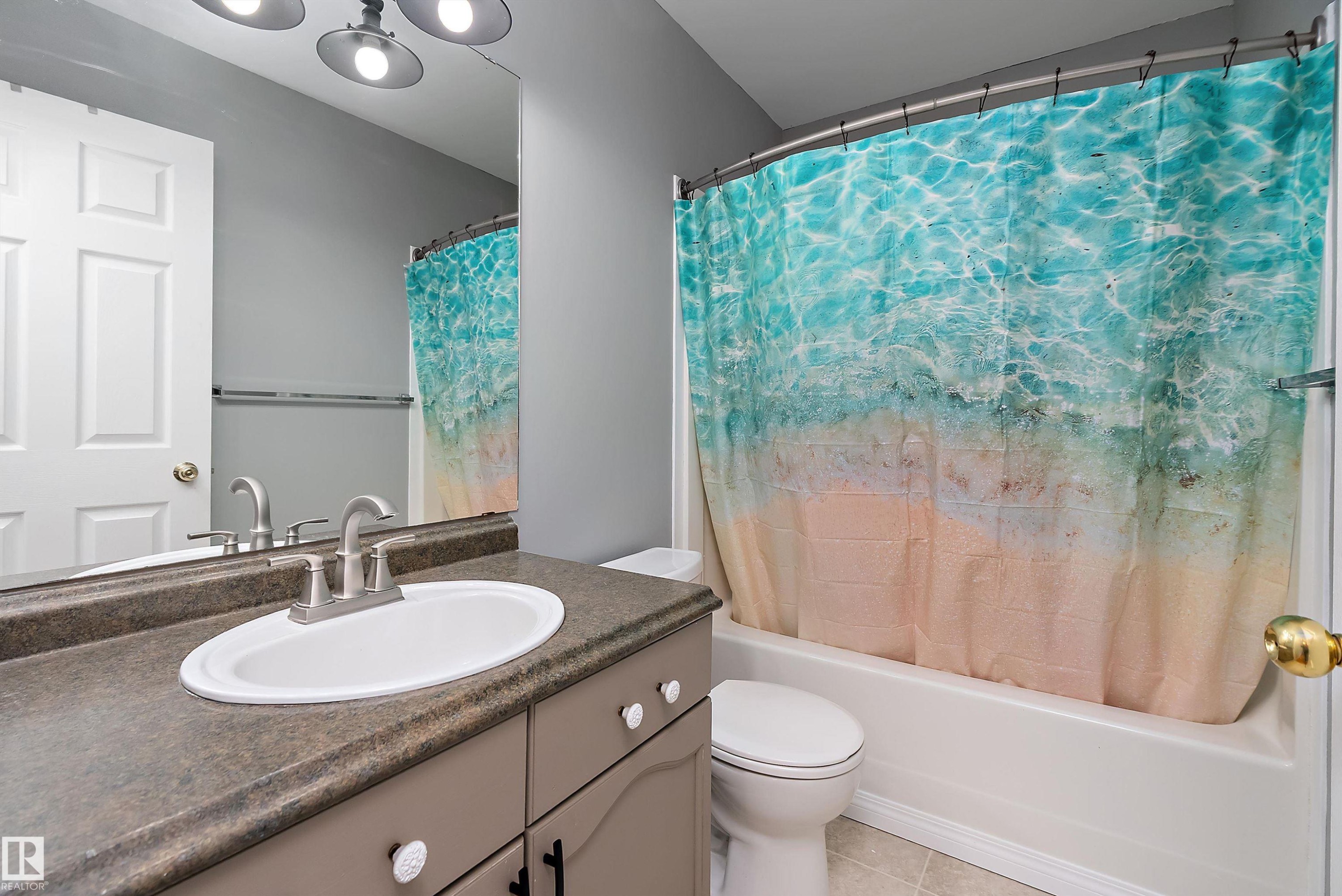 49 Heatherglen Crescent, Spruce Grove, AB - Indoor Photo Showing Bathroom