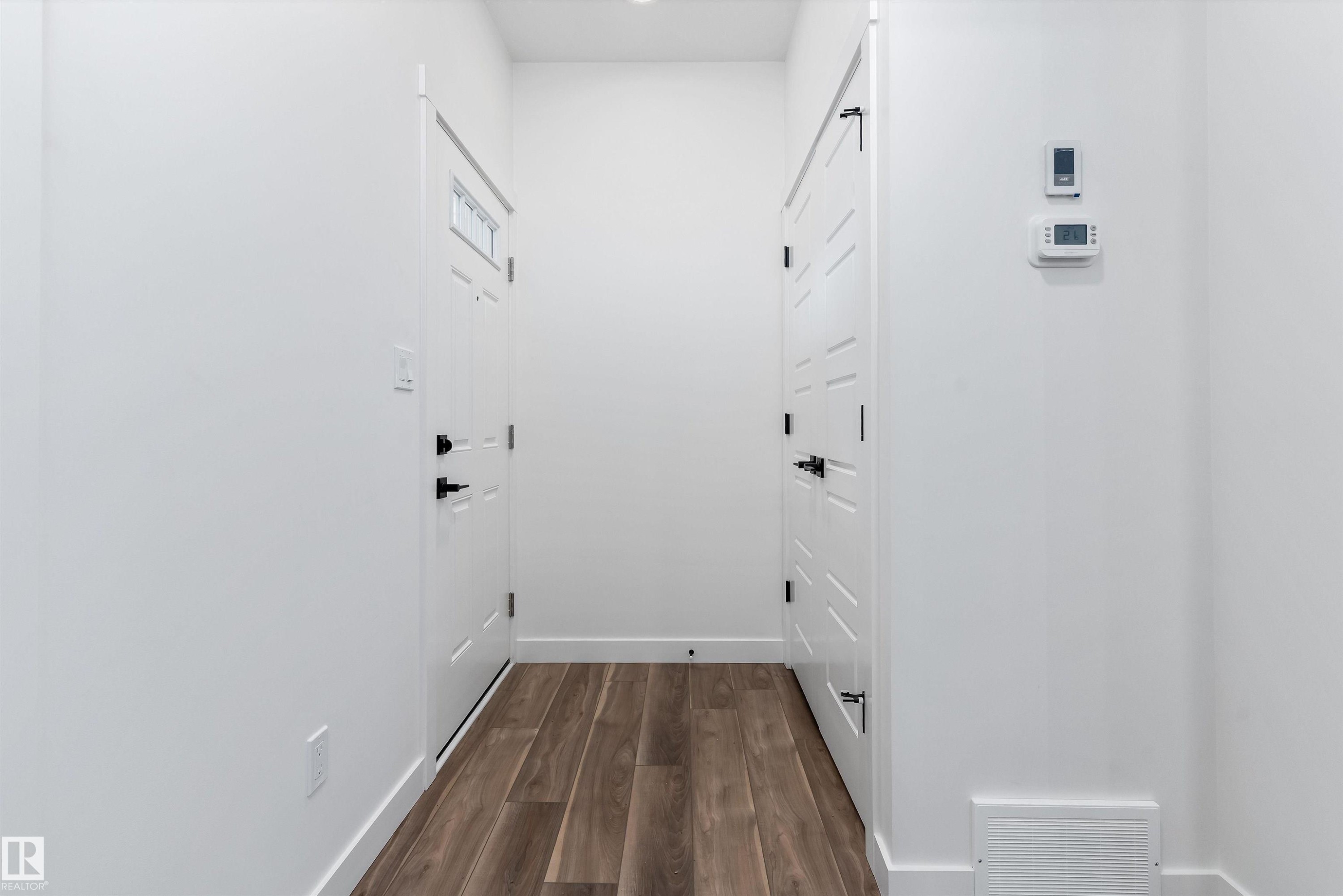 4236 208 Street, Edmonton, AB - Indoor Photo Showing Other Room