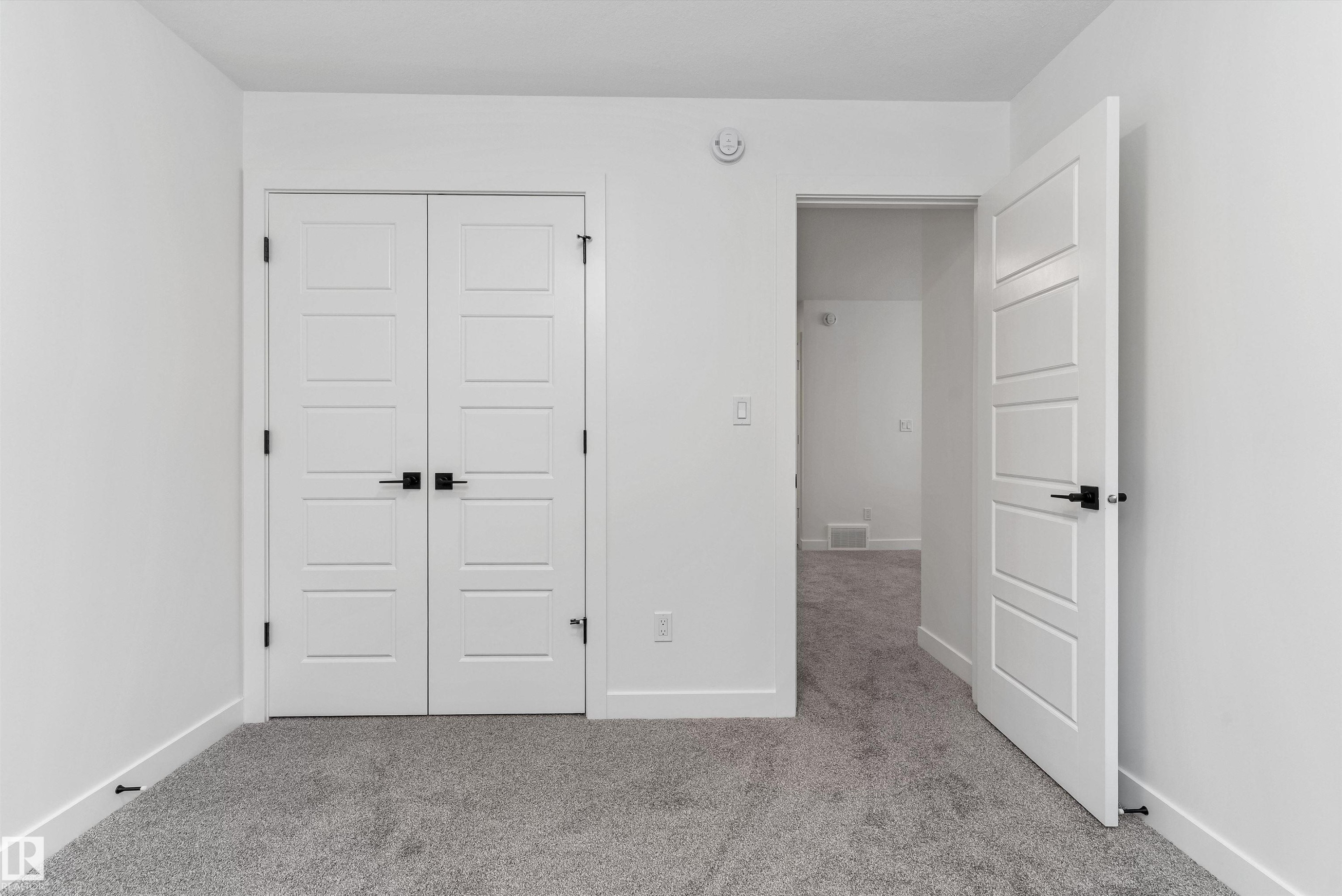 4236 208 Street, Edmonton, AB - Indoor Photo Showing Other Room