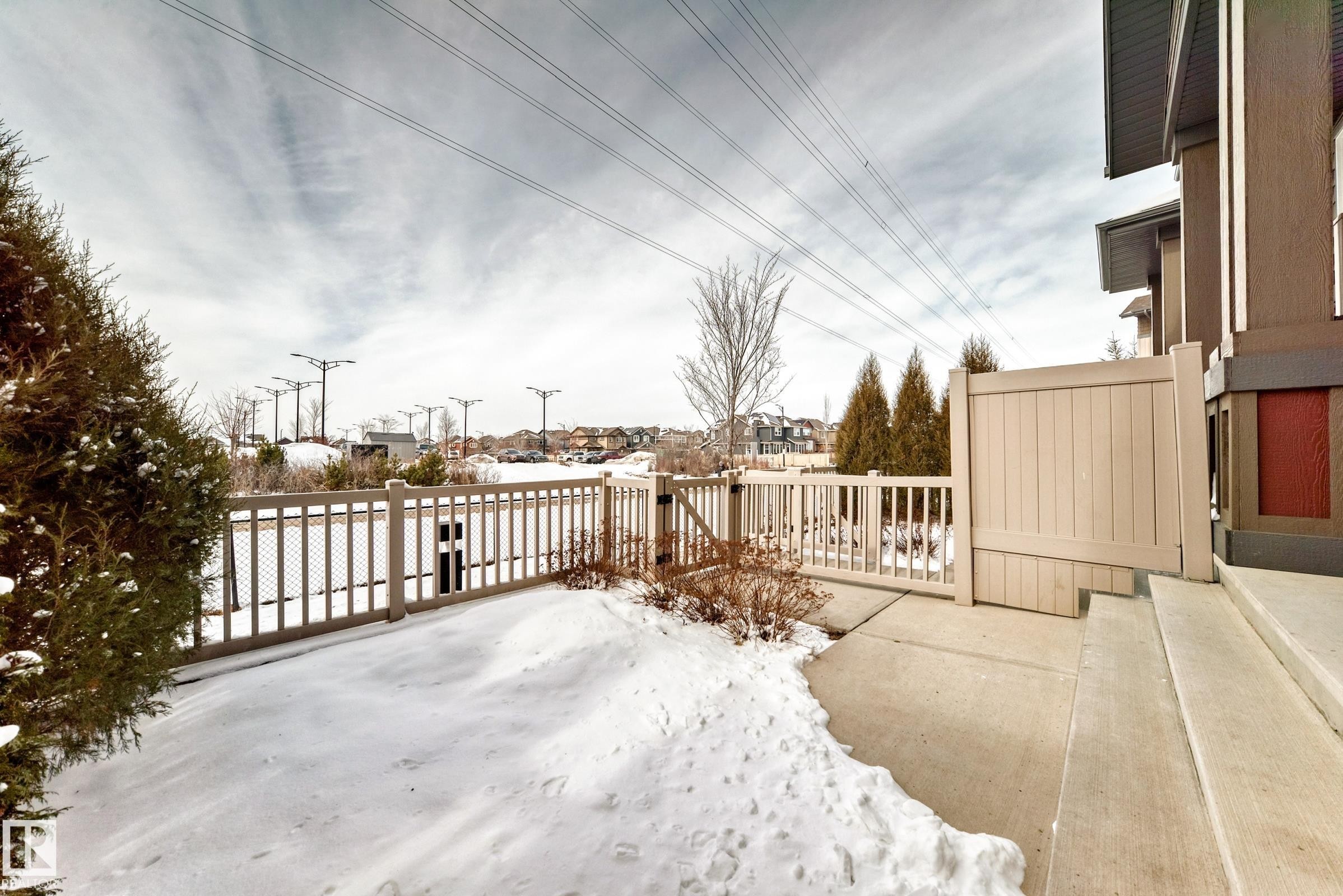 86 4029 Orchards Drive, Edmonton, AB - Outdoor