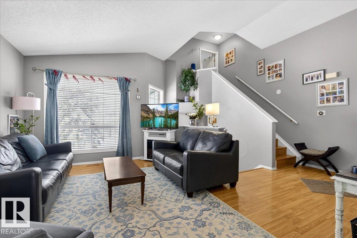 83 Hamilton Crescent, St. Albert, AB - Indoor Photo Showing Living Room