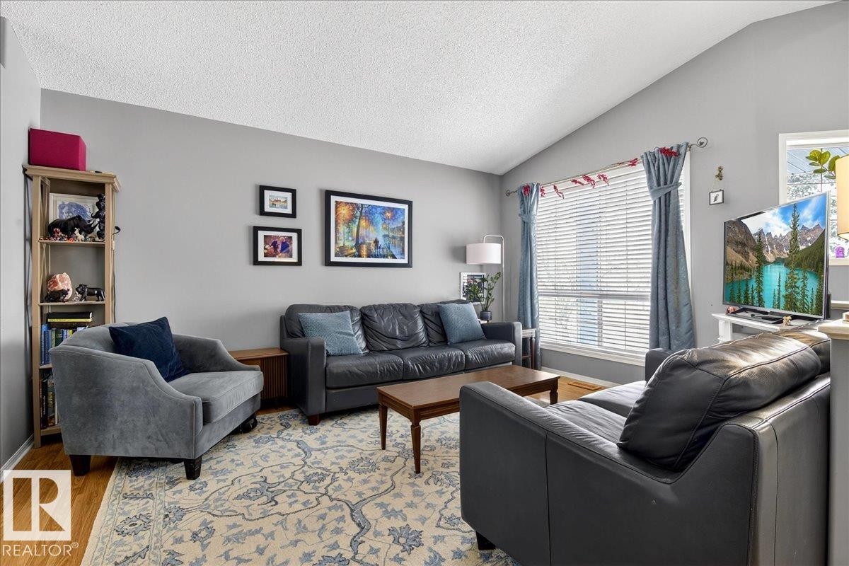 83 Hamilton Crescent, St. Albert, AB - Indoor Photo Showing Living Room