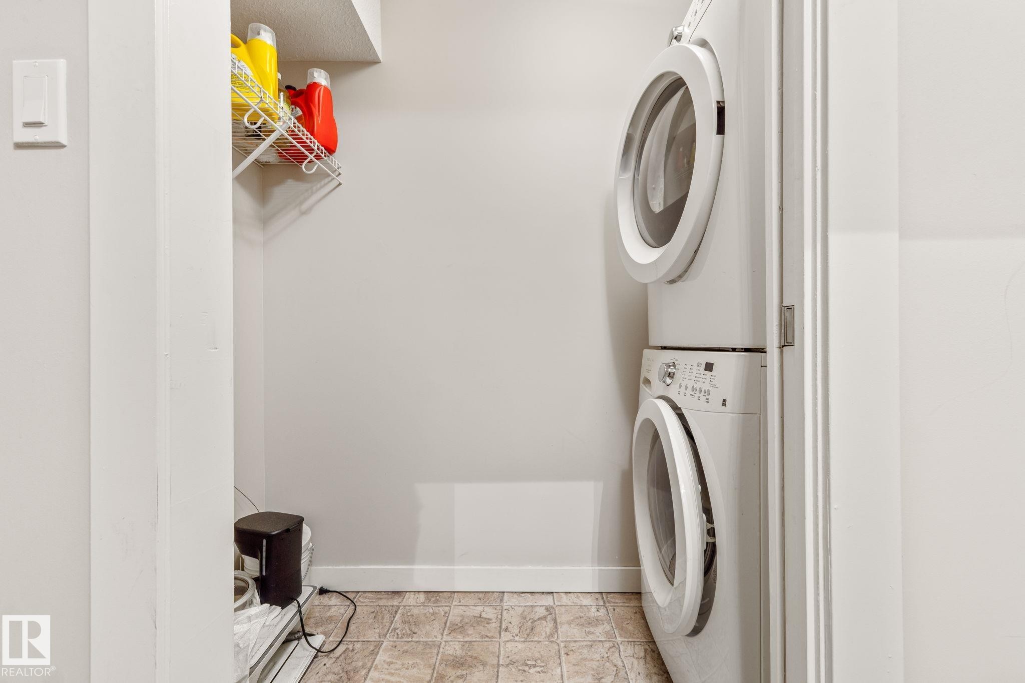 724 40 Avenue, Edmonton, AB - Indoor Photo Showing Laundry Room