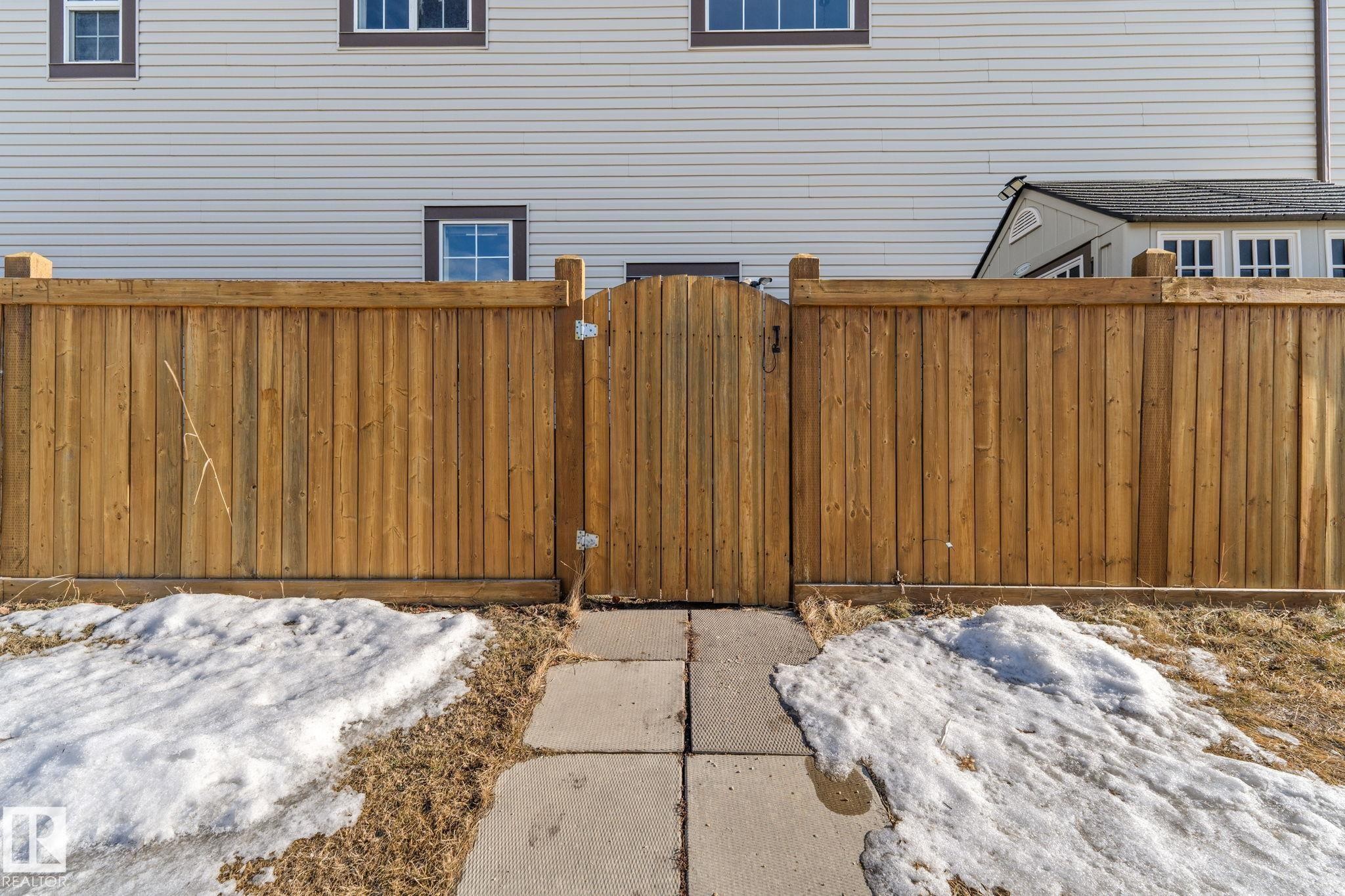 724 40 Avenue, Edmonton, AB - Outdoor With Exterior