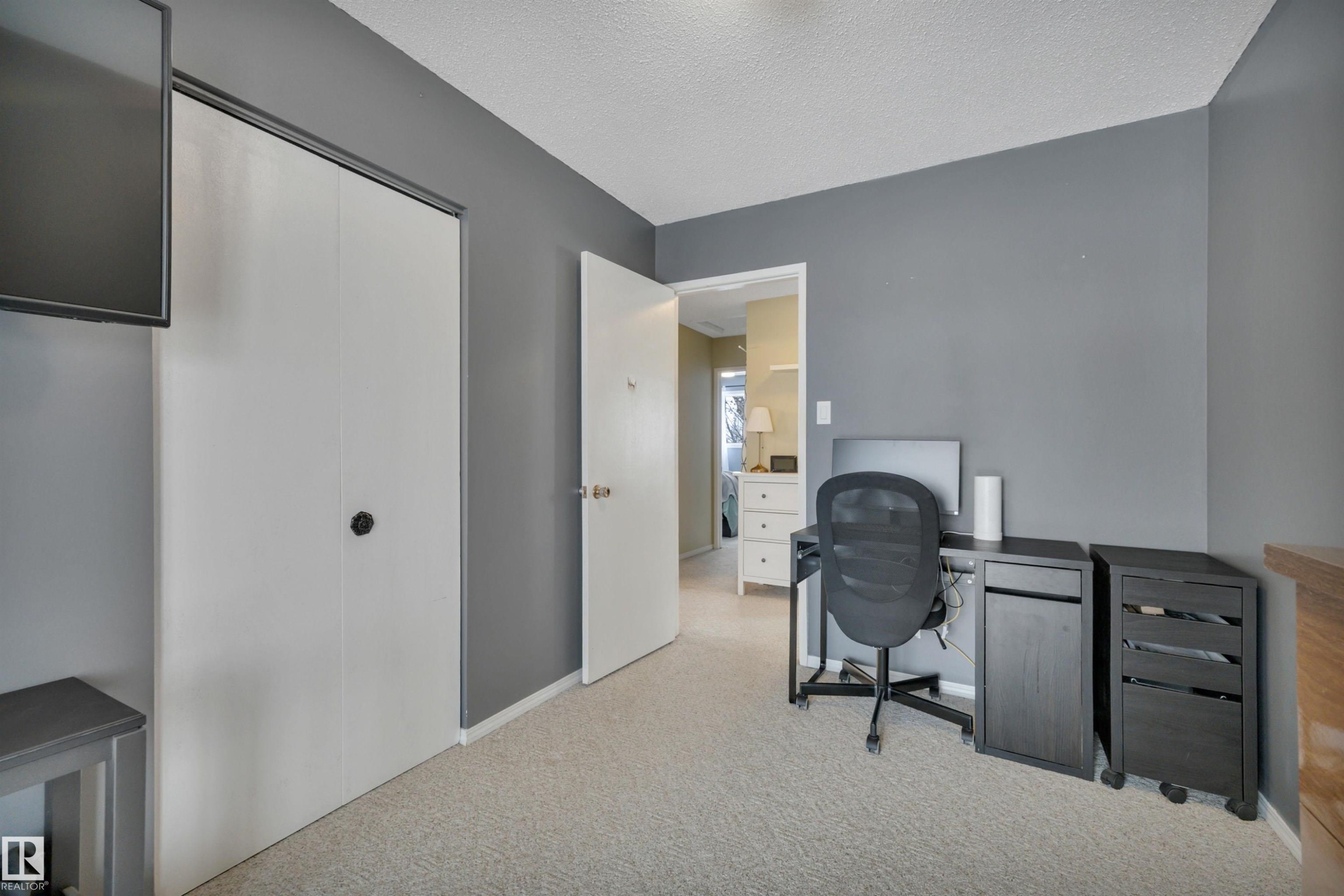 31 Camelot Crescent, Leduc, AB - Indoor Photo Showing Office