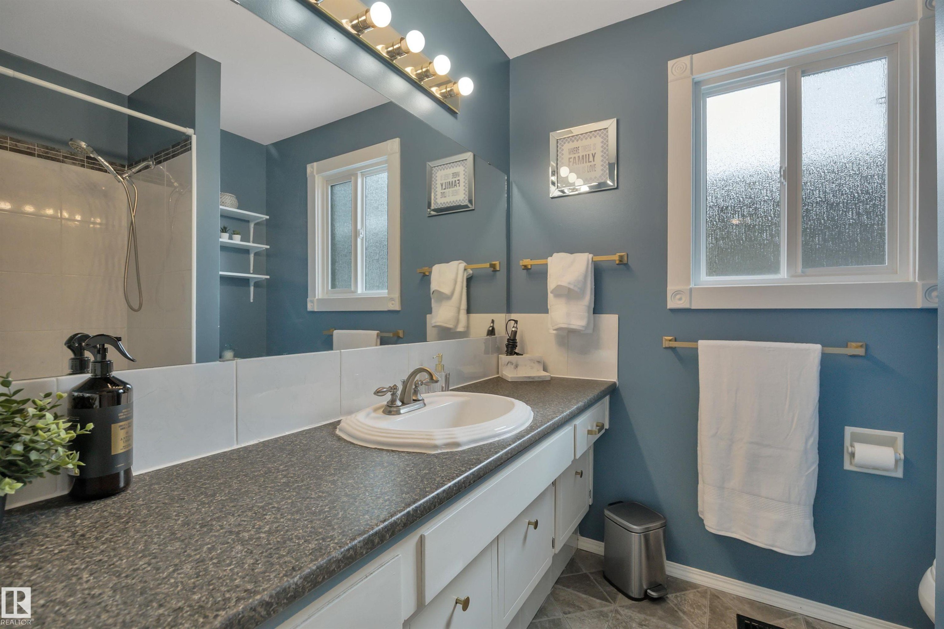31 Camelot Crescent, Leduc, AB - Indoor Photo Showing Bathroom