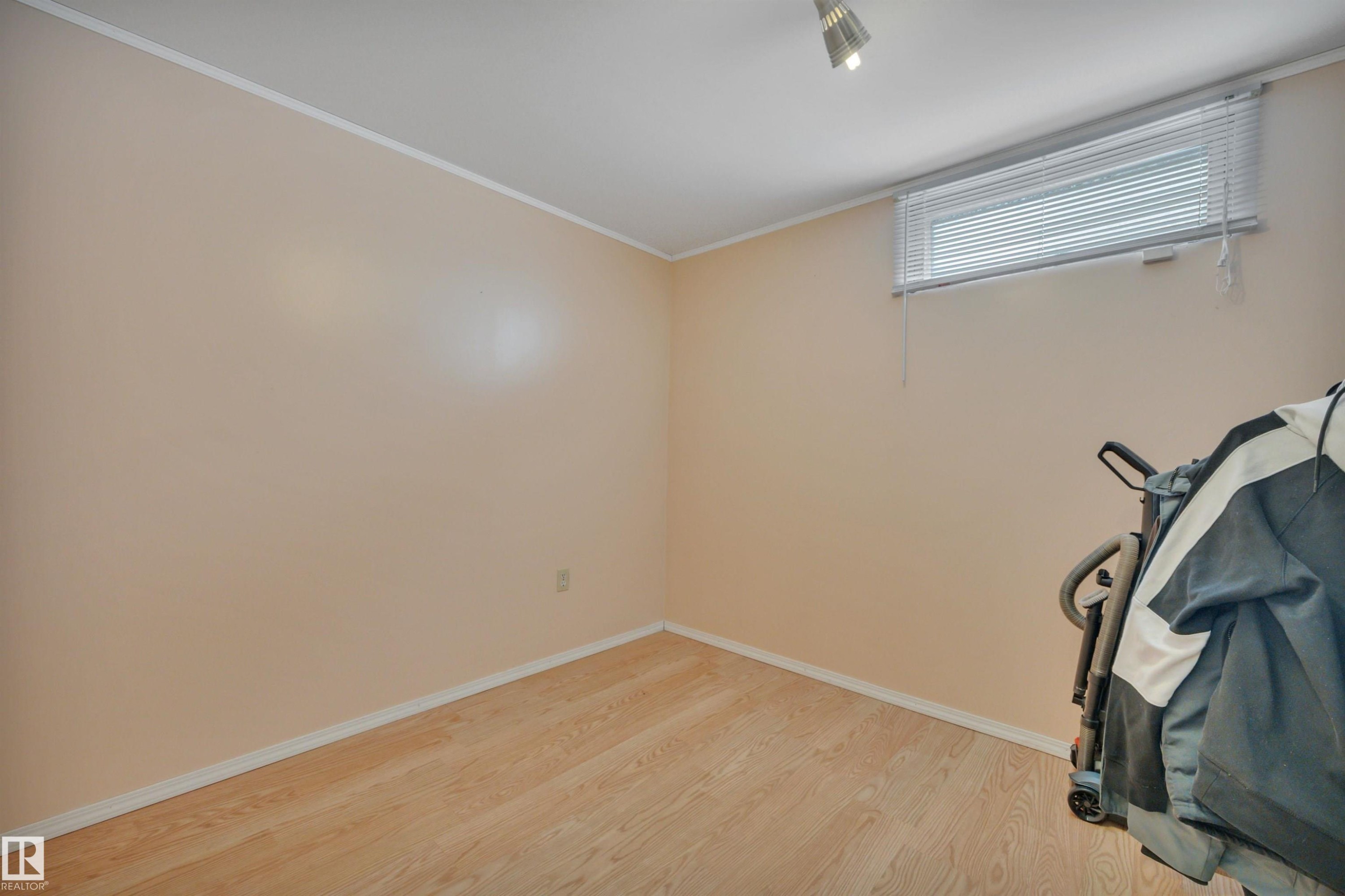 31 Camelot Crescent, Leduc, AB - Indoor Photo Showing Other Room