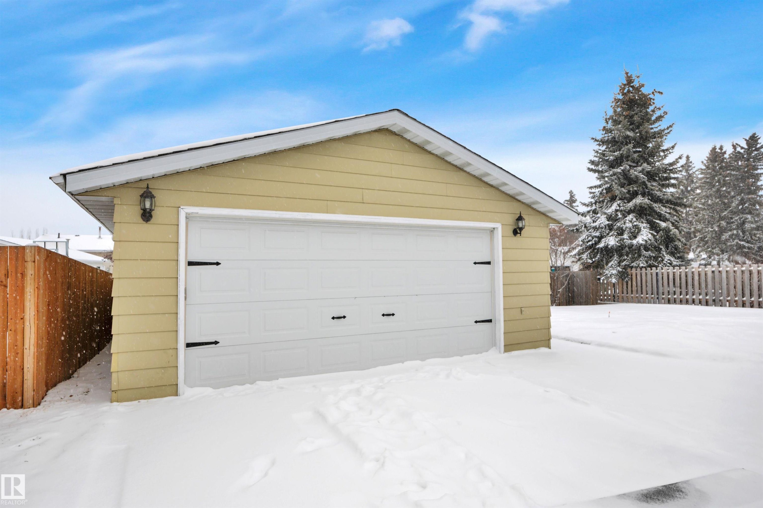 31 Camelot Crescent, Leduc, AB - Outdoor With Exterior