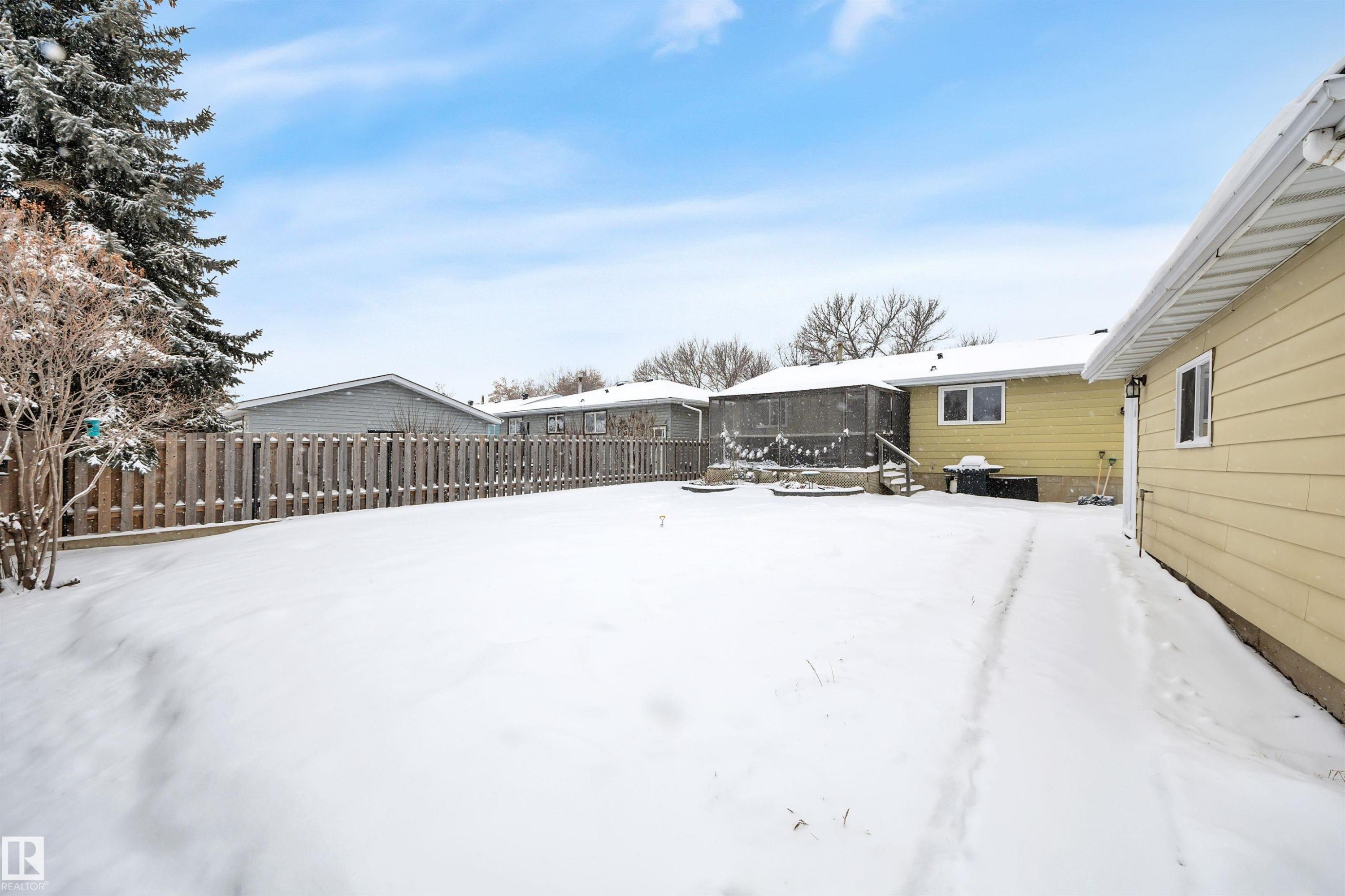 31 Camelot Crescent, Leduc, AB - Outdoor