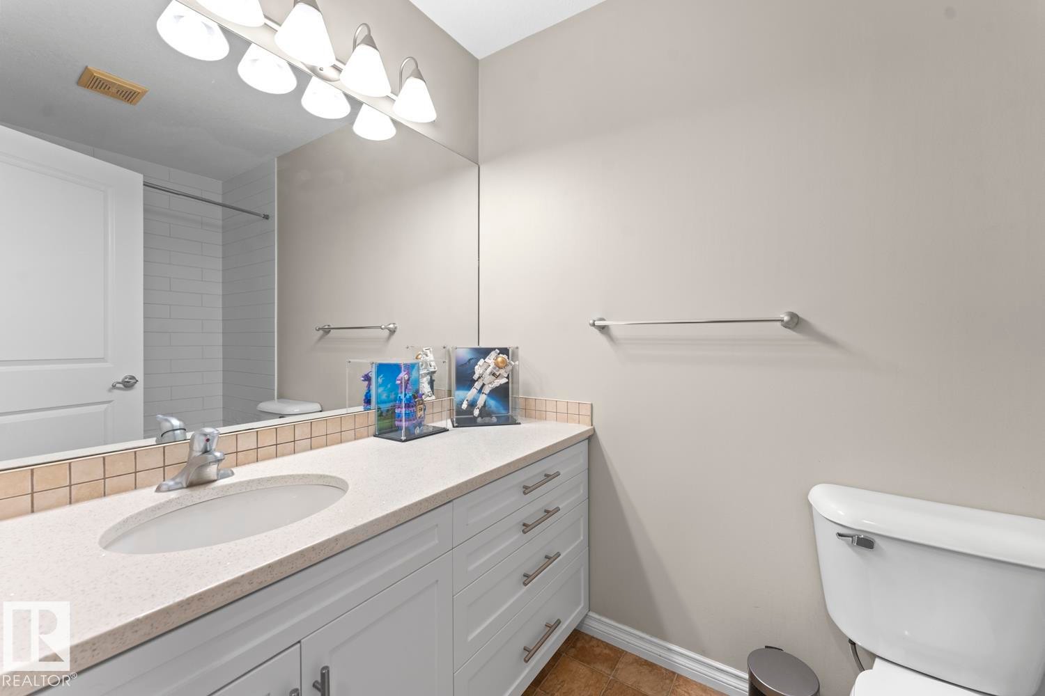 5 1001 7 Avenue, Cold Lake, AB - Indoor Photo Showing Bathroom