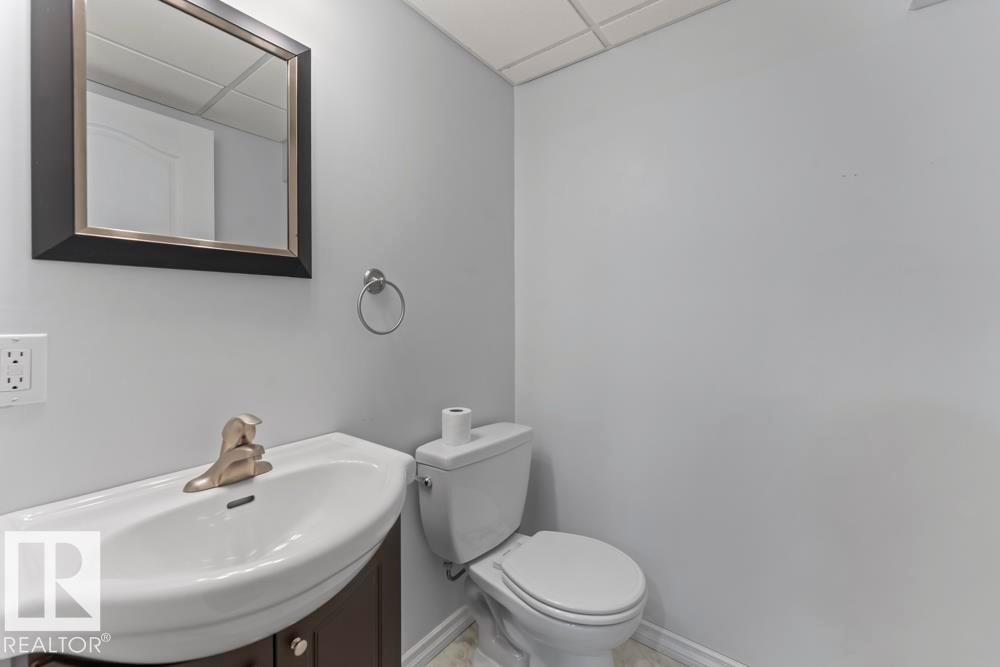 5 1001 7 Avenue, Cold Lake, AB - Indoor Photo Showing Bathroom