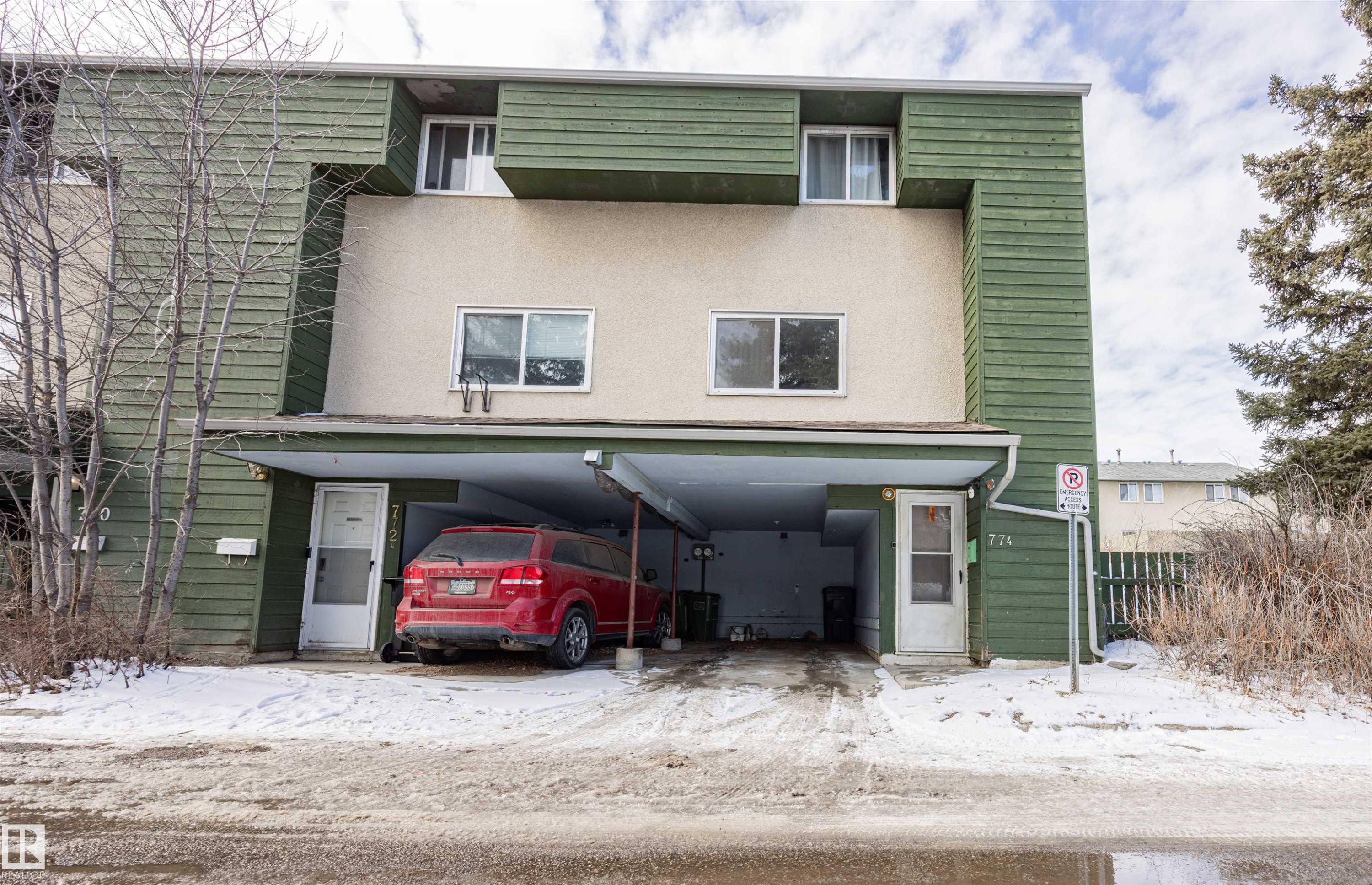 774 Abbottsfield Road Nw, Edmonton, AB - Outdoor