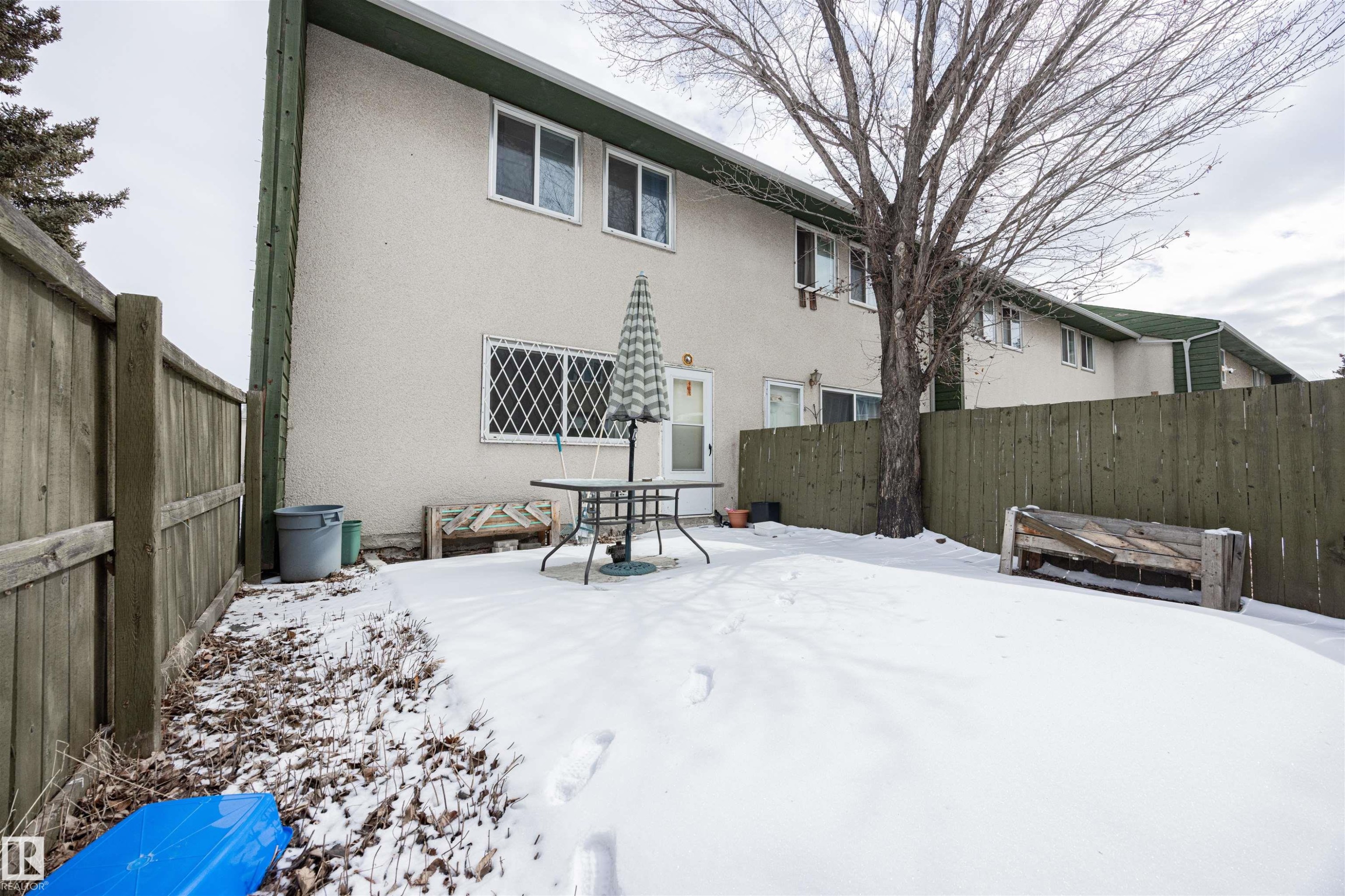 774 Abbottsfield Road Nw, Edmonton, AB - Outdoor With Exterior