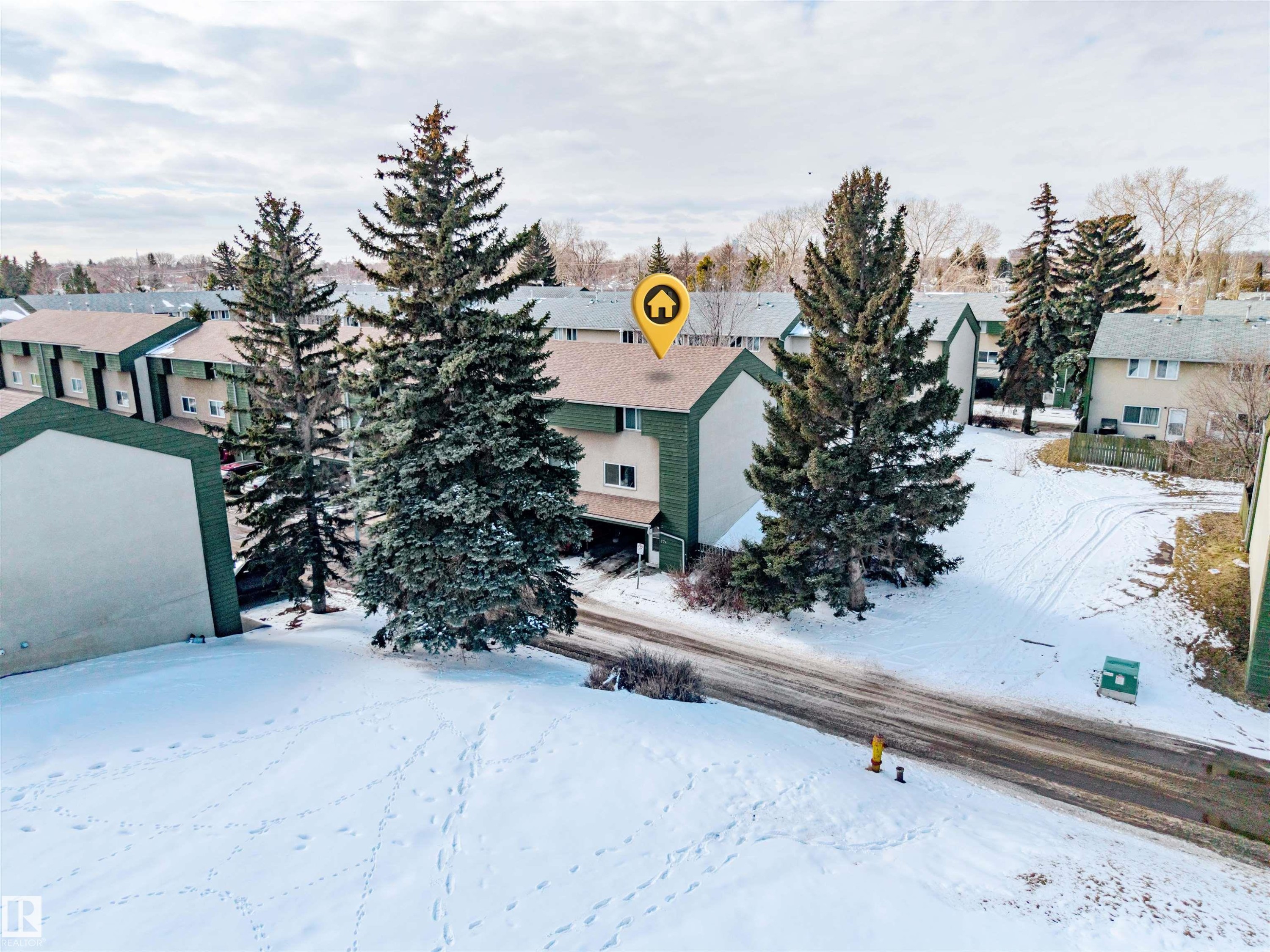 774 Abbottsfield Road Nw, Edmonton, AB - Outdoor