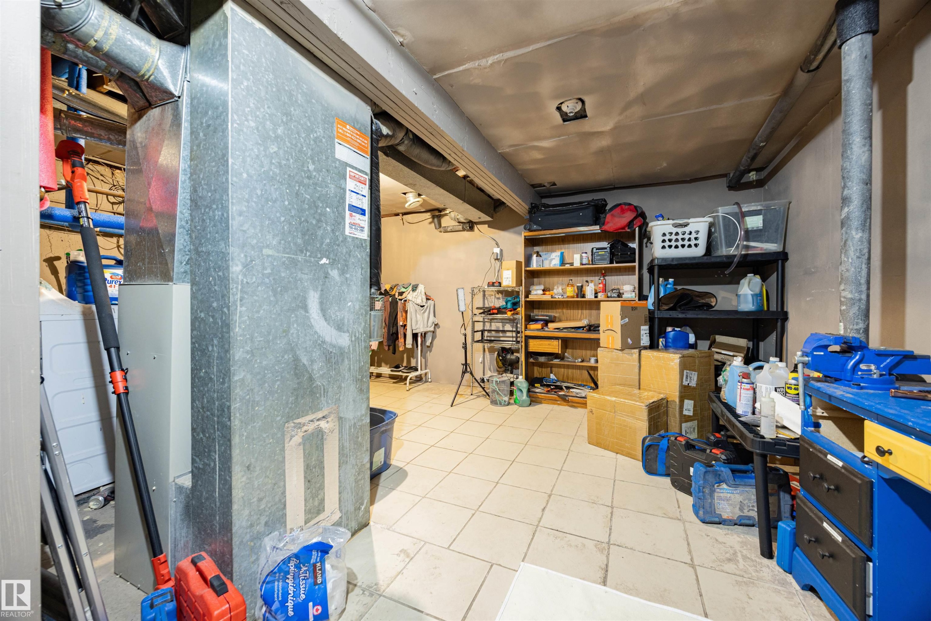 774 Abbottsfield Road Nw, Edmonton, AB - Indoor