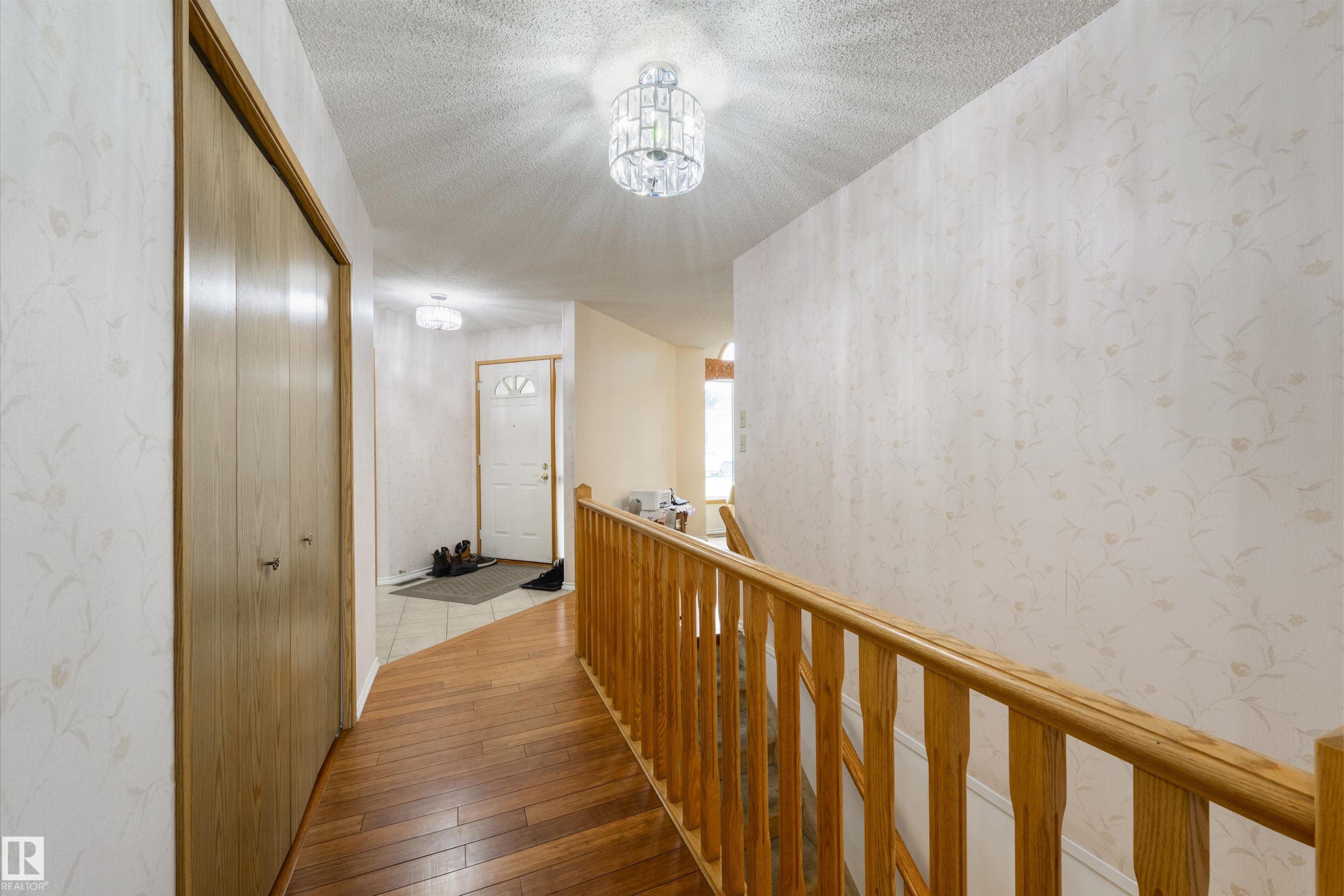 10840 25 Avenue, Edmonton, AB - Indoor Photo Showing Other Room