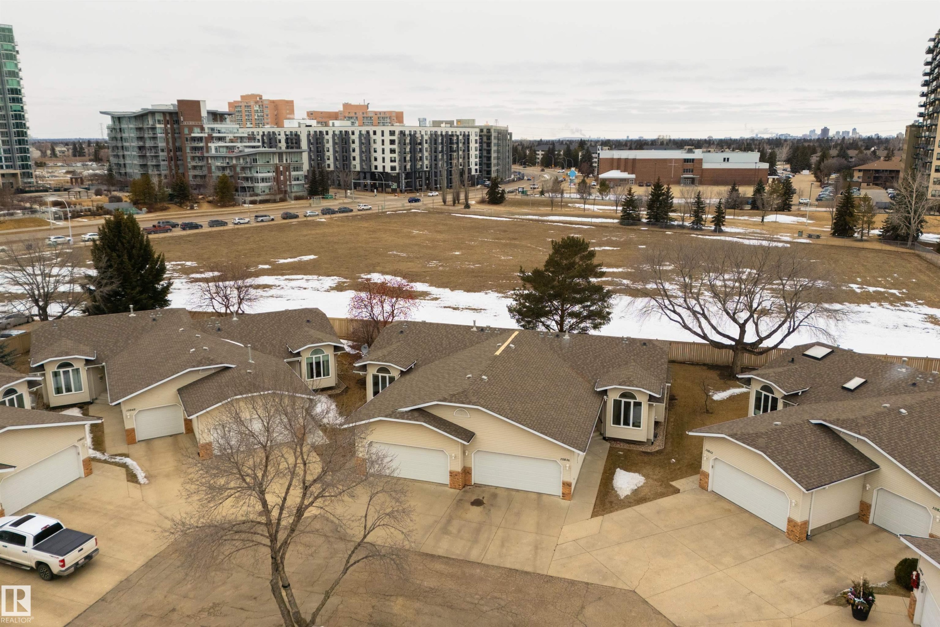 10840 25 Avenue, Edmonton, AB - Outdoor With View