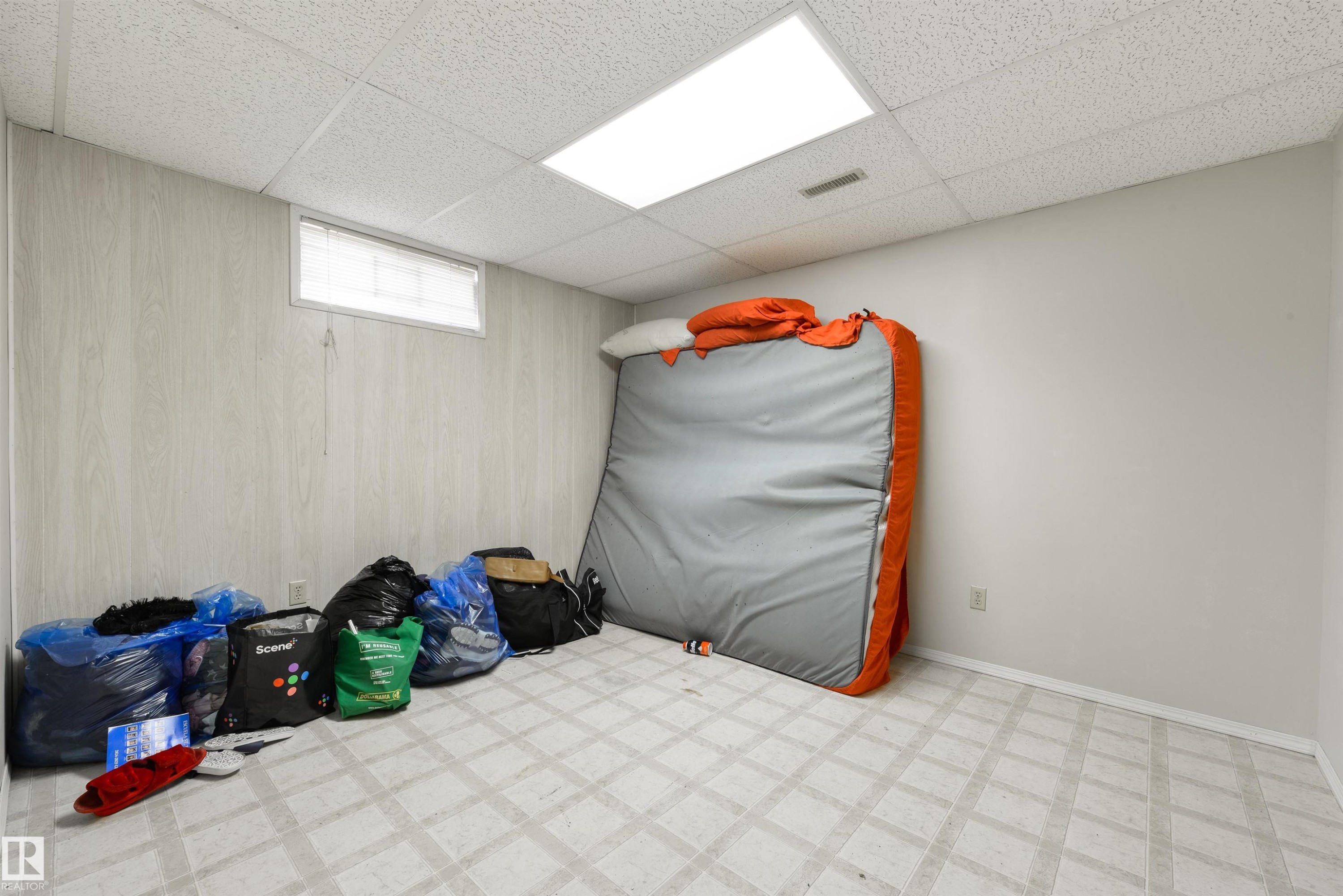 10840 25 Avenue, Edmonton, AB - Indoor