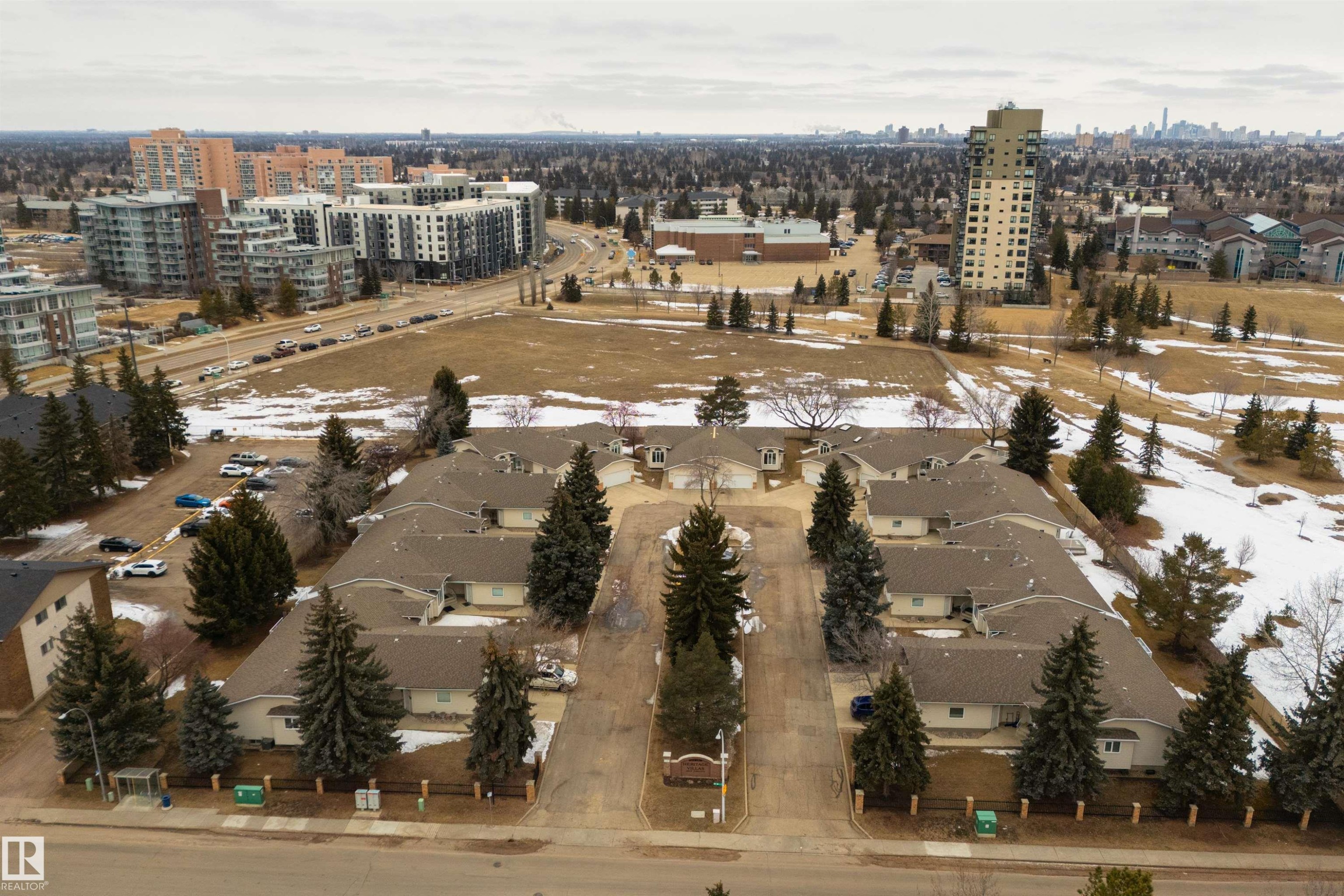 10840 25 Avenue, Edmonton, AB - Outdoor With View