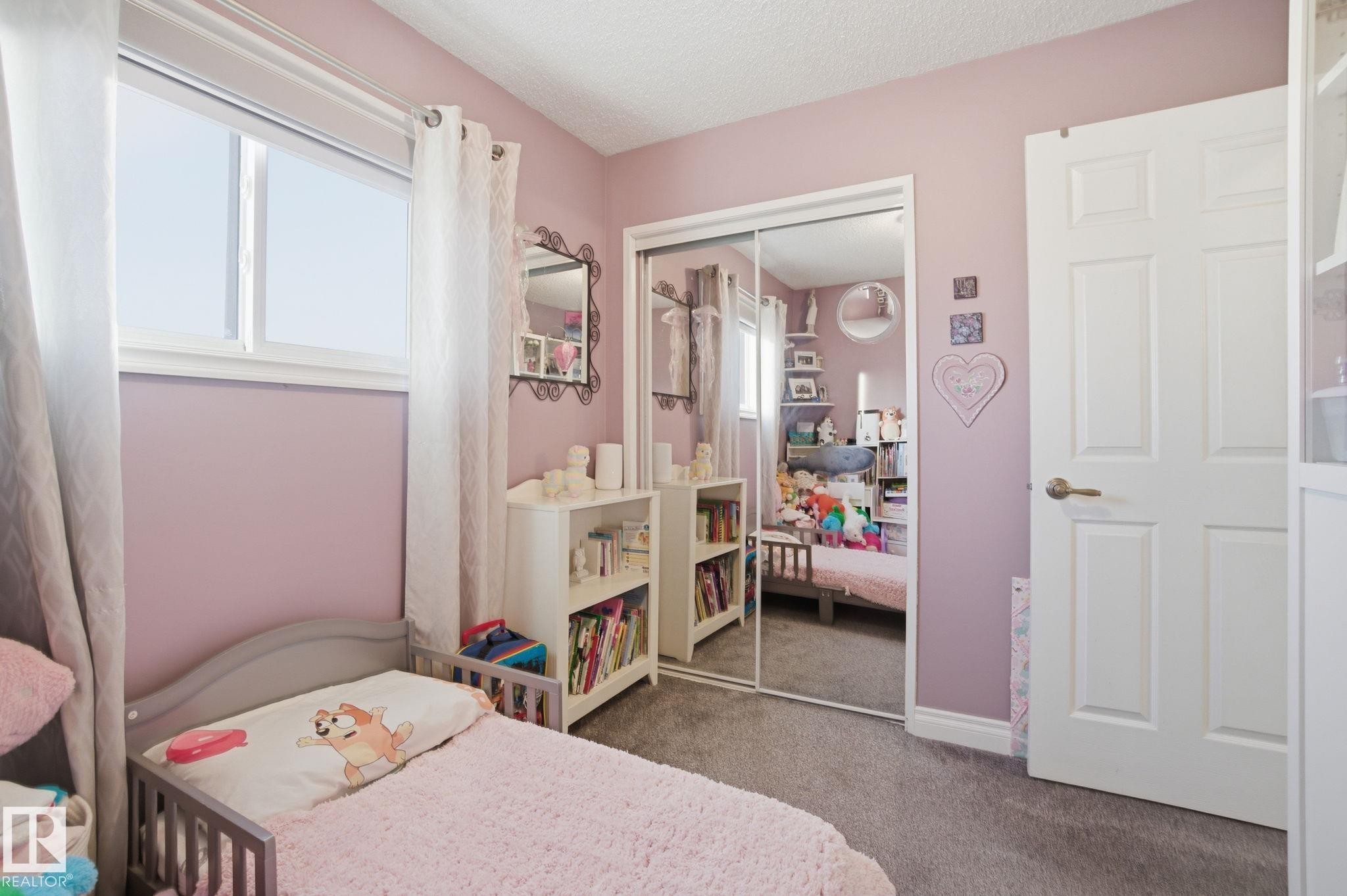 373 Kline Crescent, Edmonton, AB - Indoor Photo Showing Bedroom