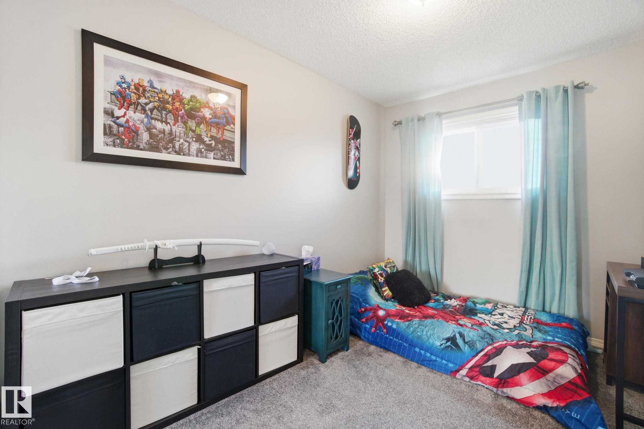 373 Kline Crescent, Edmonton, AB - Indoor Photo Showing Bedroom