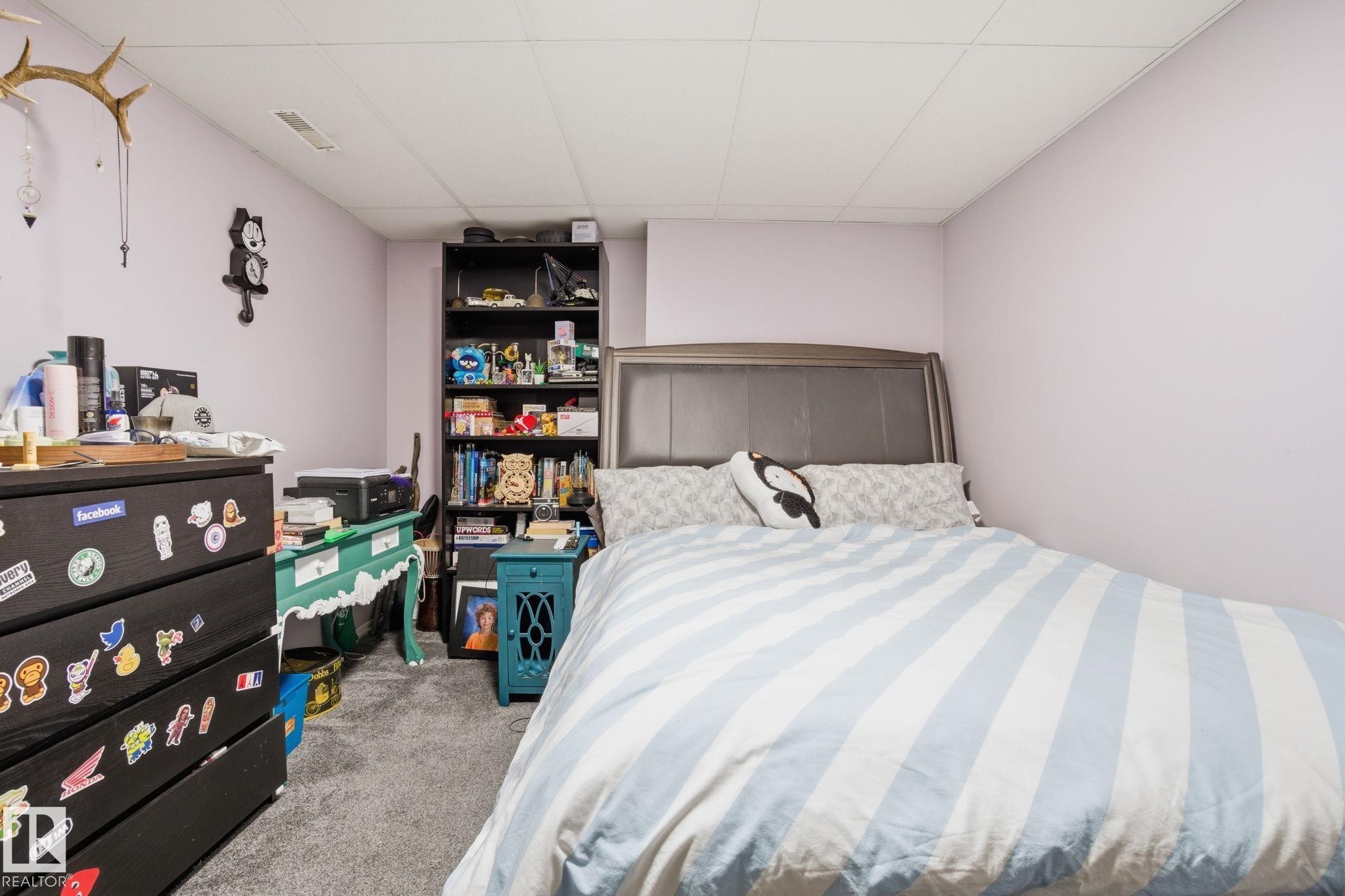 373 Kline Crescent, Edmonton, AB - Indoor Photo Showing Bedroom