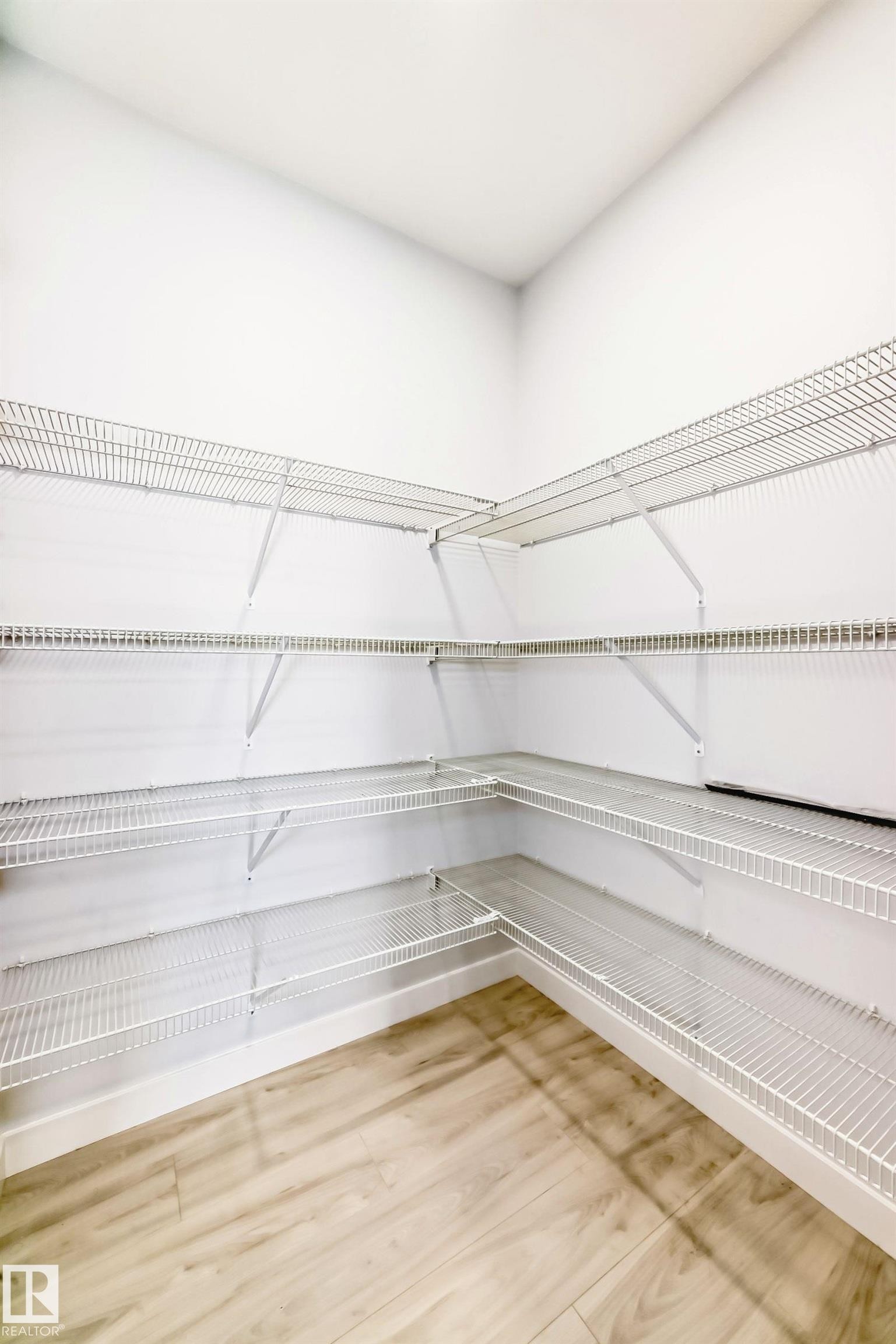 9411 Pear Crescent, Edmonton, AB - Indoor With Storage