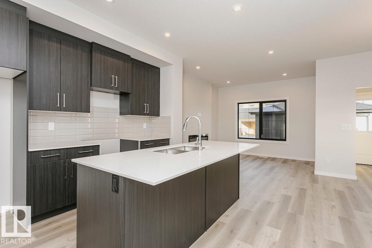 3 Clichy Close, St. Albert, AB - Indoor Photo Showing Kitchen With Upgraded Kitchen