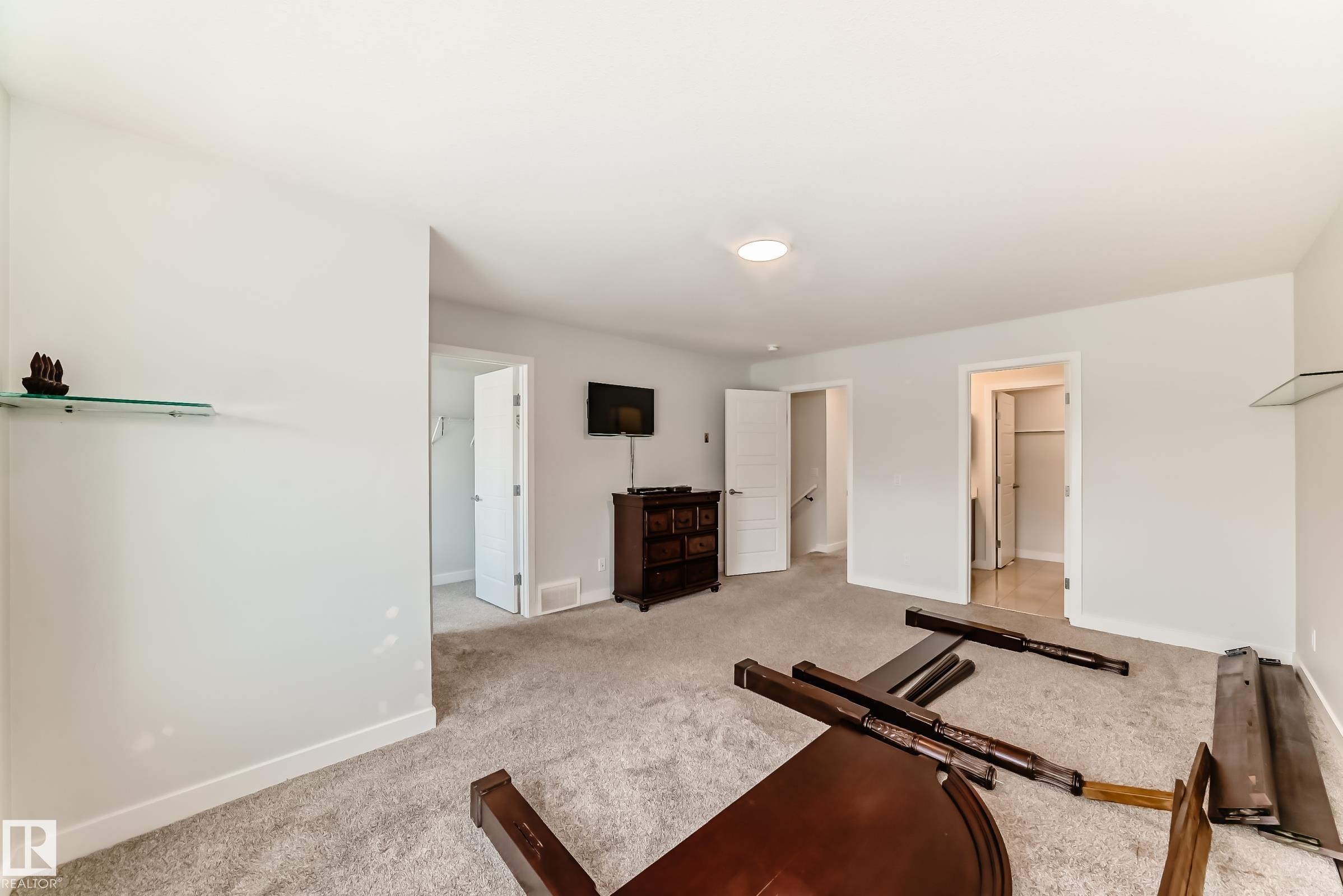 4005 Hawthorn Link Link, Edmonton, AB - Indoor