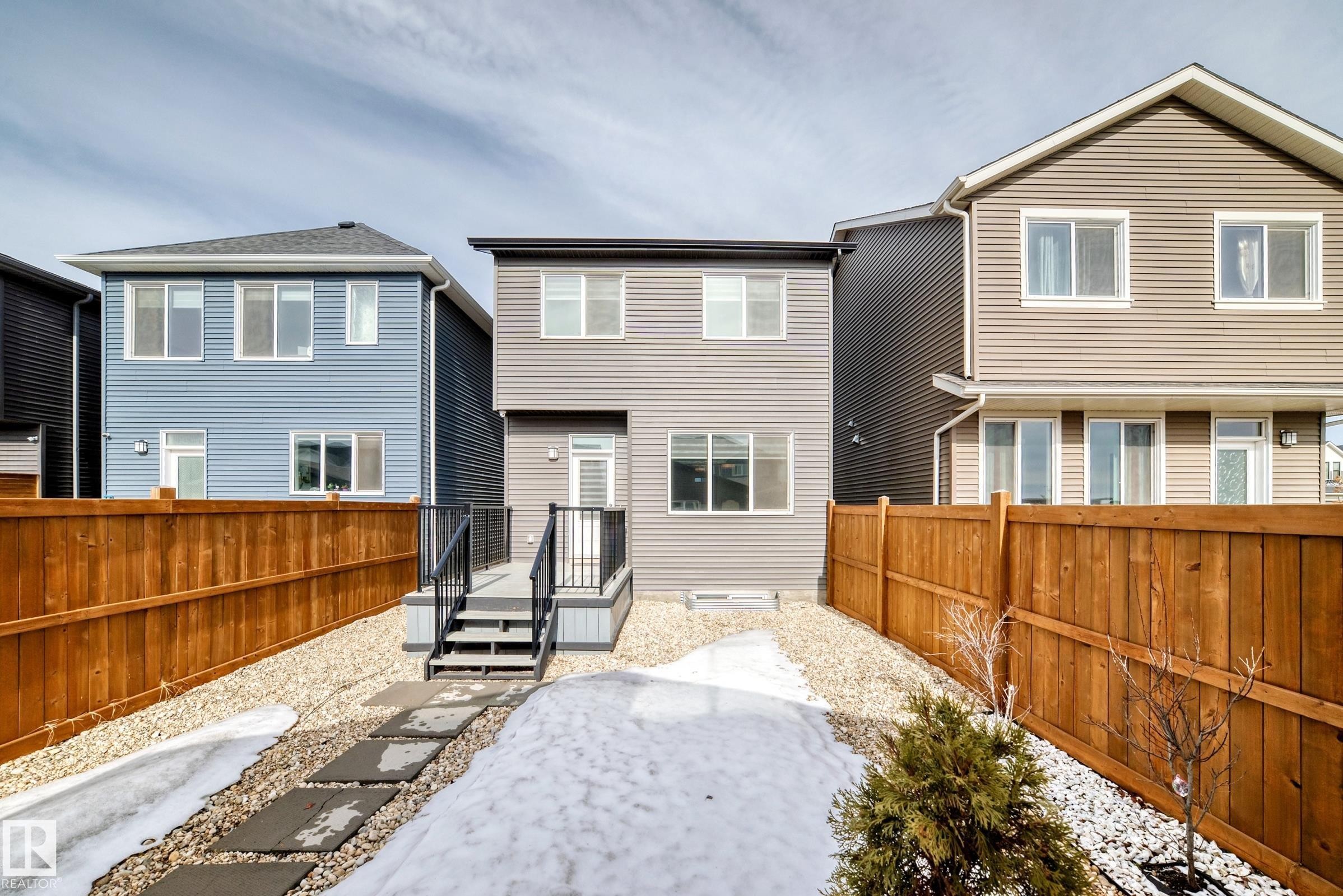 4005 Hawthorn Link Link, Edmonton, AB - Outdoor