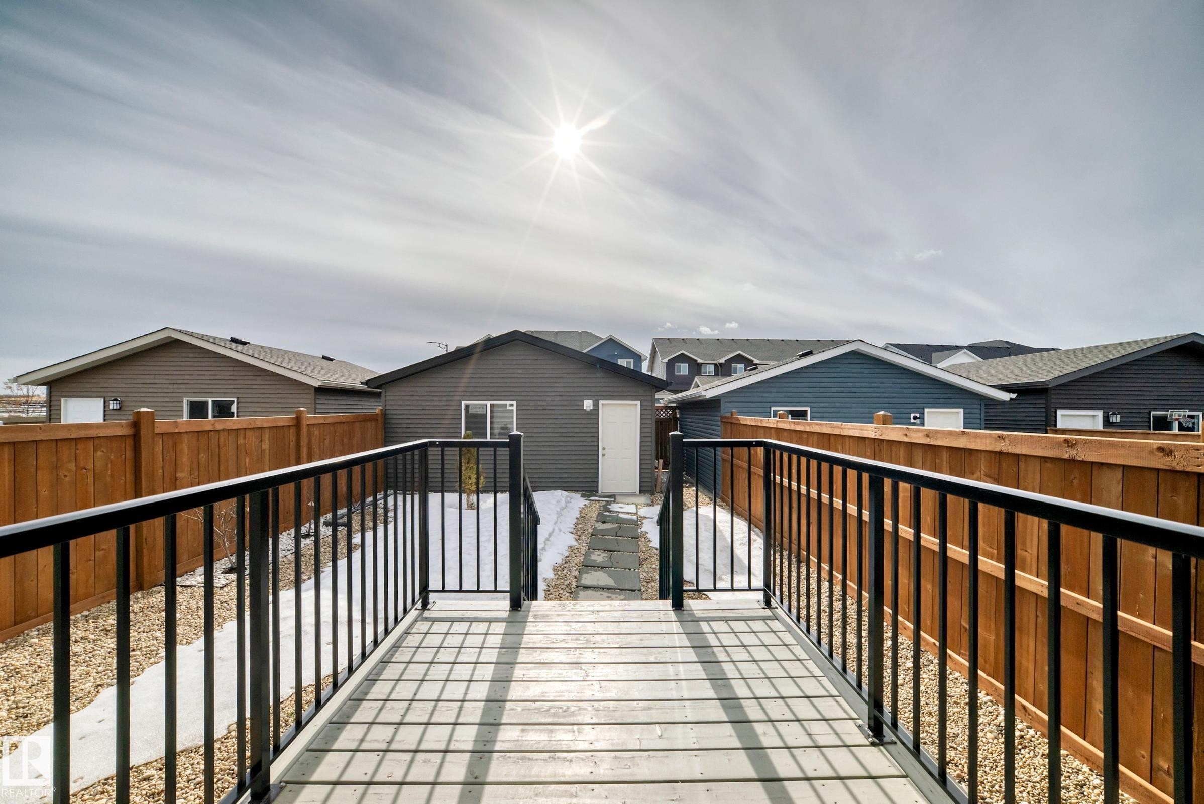 4005 Hawthorn Link Link, Edmonton, AB - Outdoor