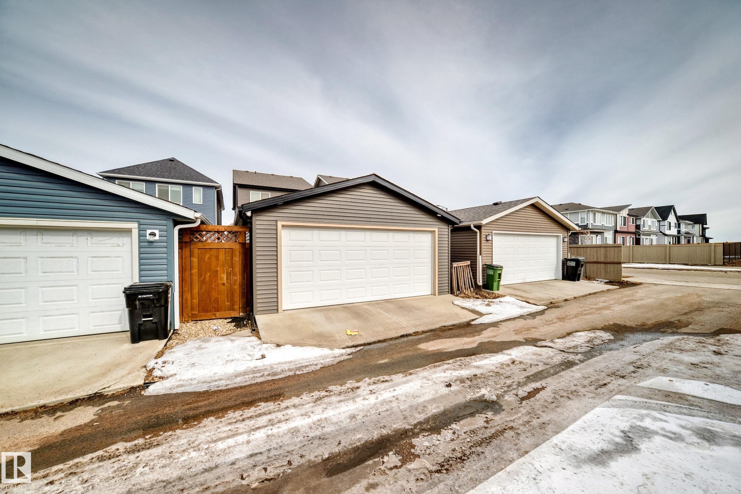 4005 Hawthorn Link Link, Edmonton, AB - Outdoor