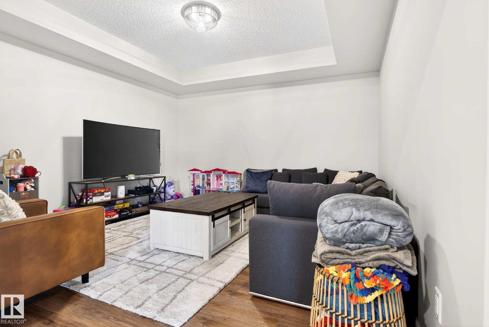 924 173 Street, Edmonton, AB - Indoor