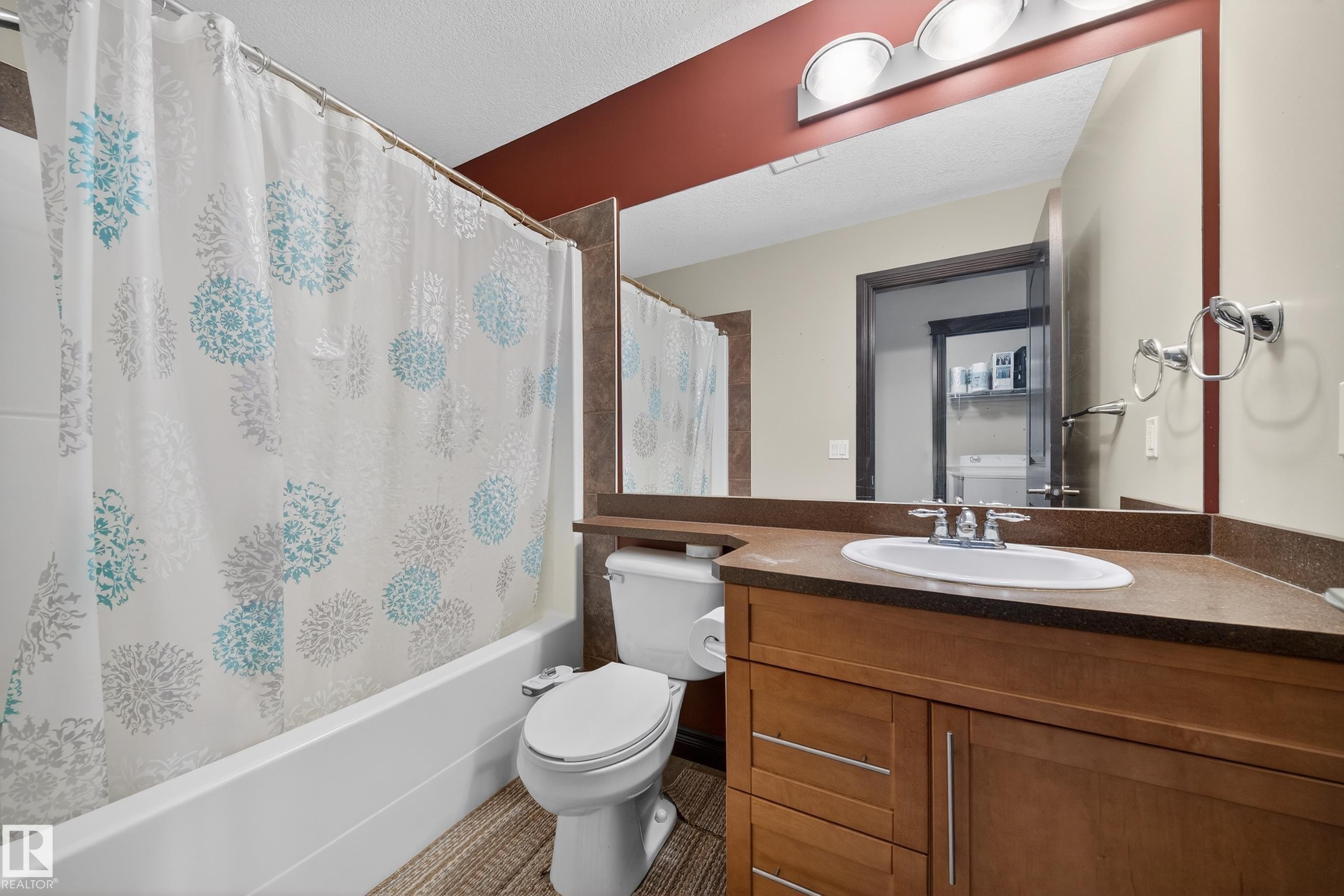 43 903 Rutherford Road, Edmonton, AB - Indoor Photo Showing Bathroom
