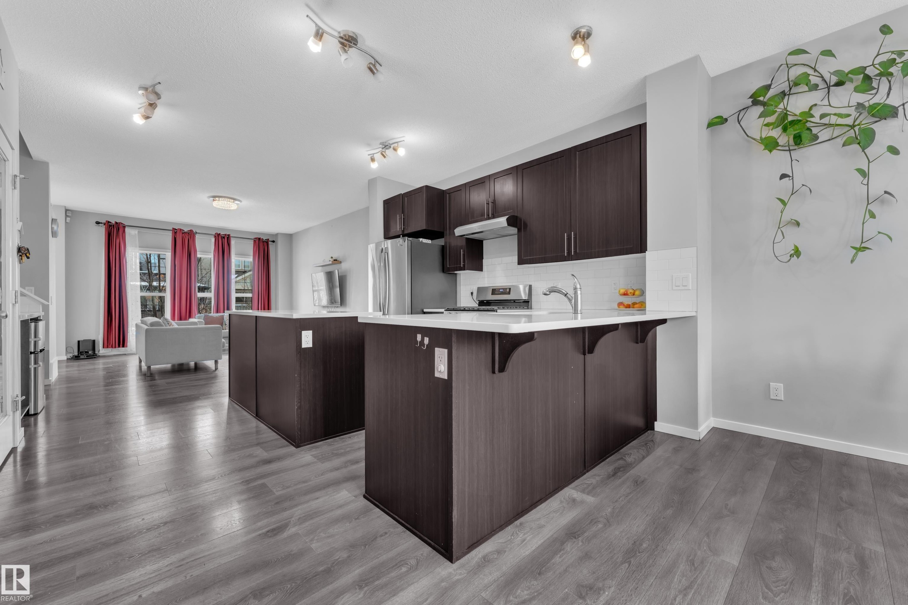 2611 Price Common, Edmonton, AB - Indoor Photo Showing Dining Room