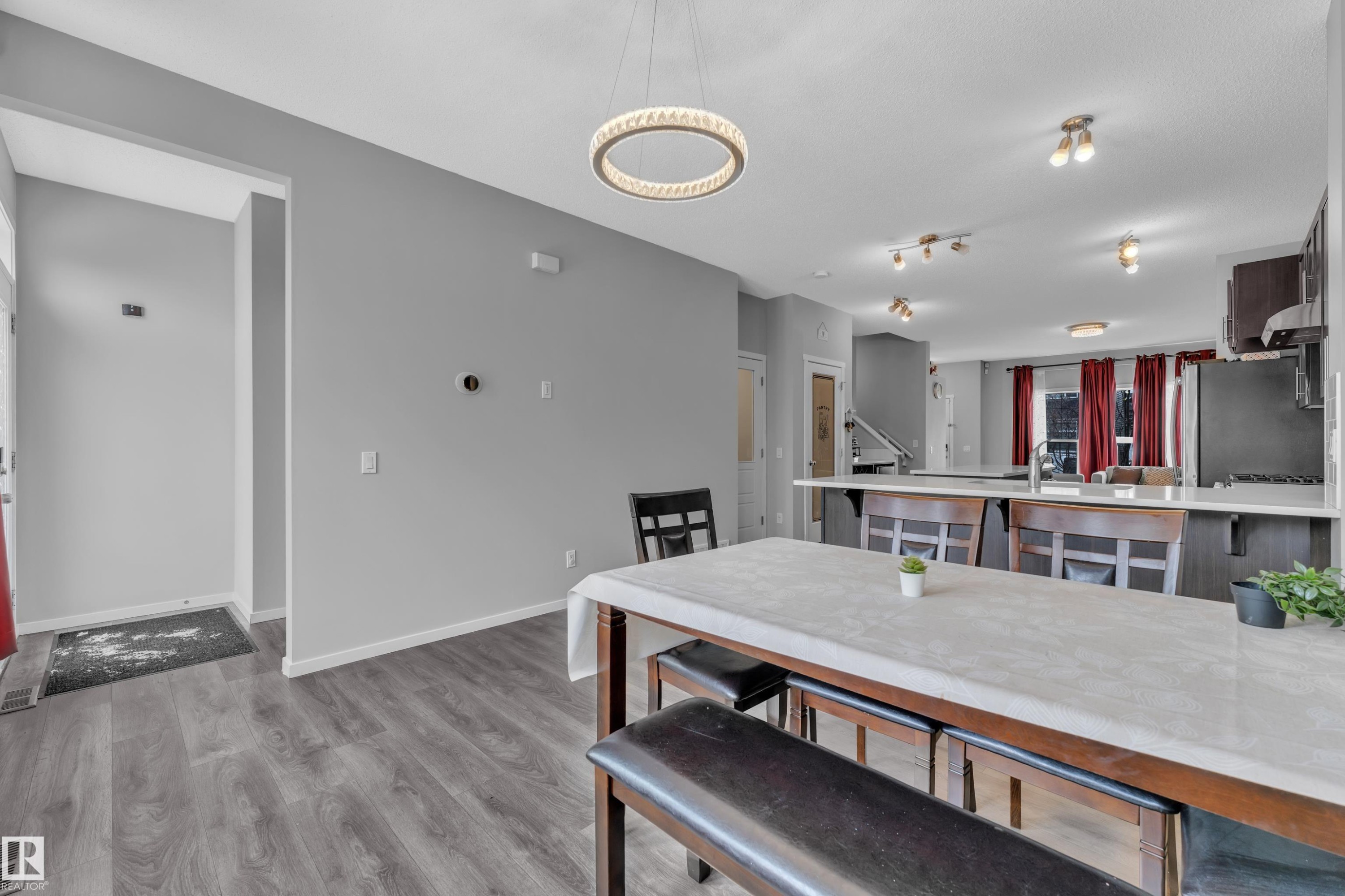 2611 Price Common, Edmonton, AB - Indoor Photo Showing Other Room