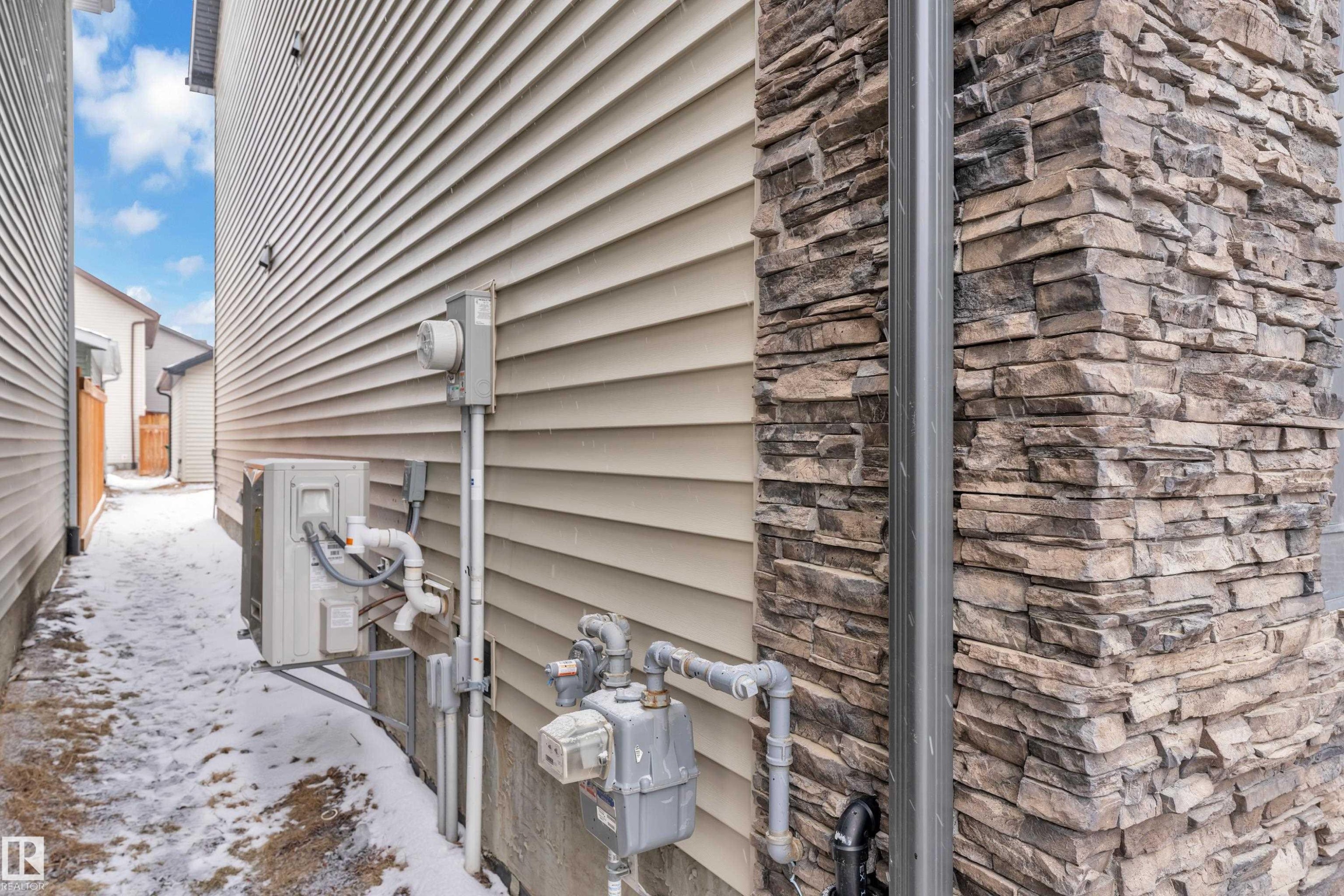 2611 Price Common, Edmonton, AB - Outdoor With Facade