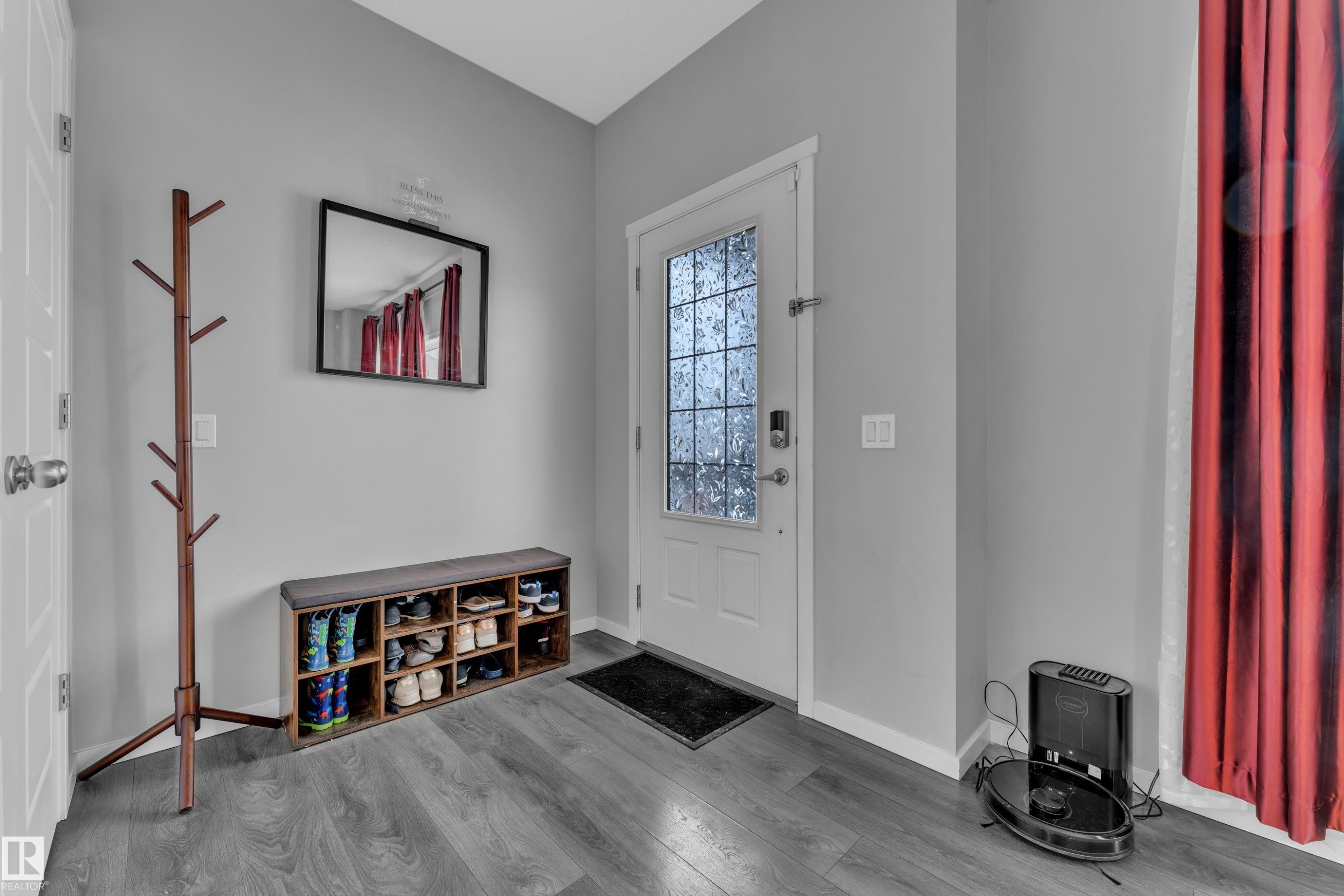 2611 Price Common, Edmonton, AB - Indoor Photo Showing Other Room