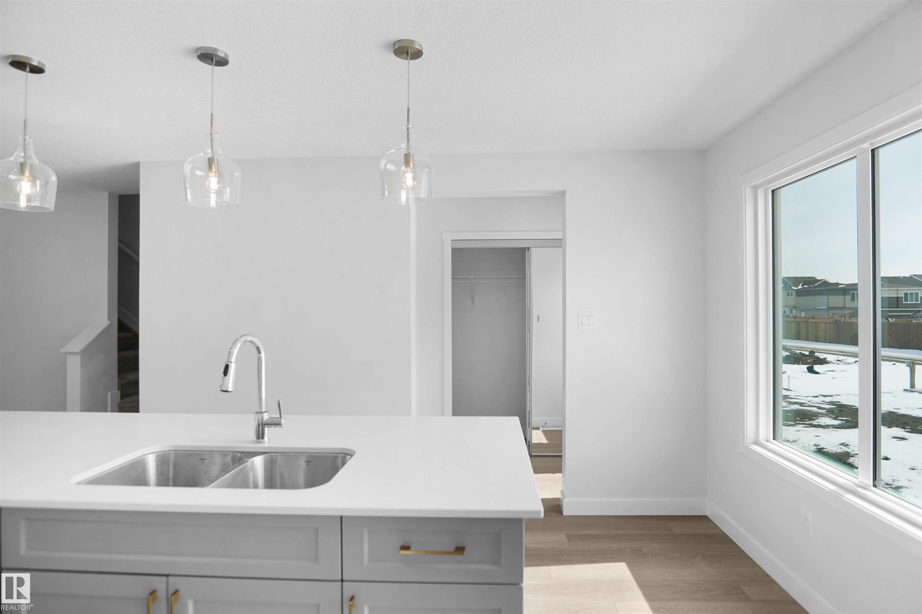 7351 181 Avenue, Edmonton, AB - Indoor Photo Showing Kitchen With Double Sink