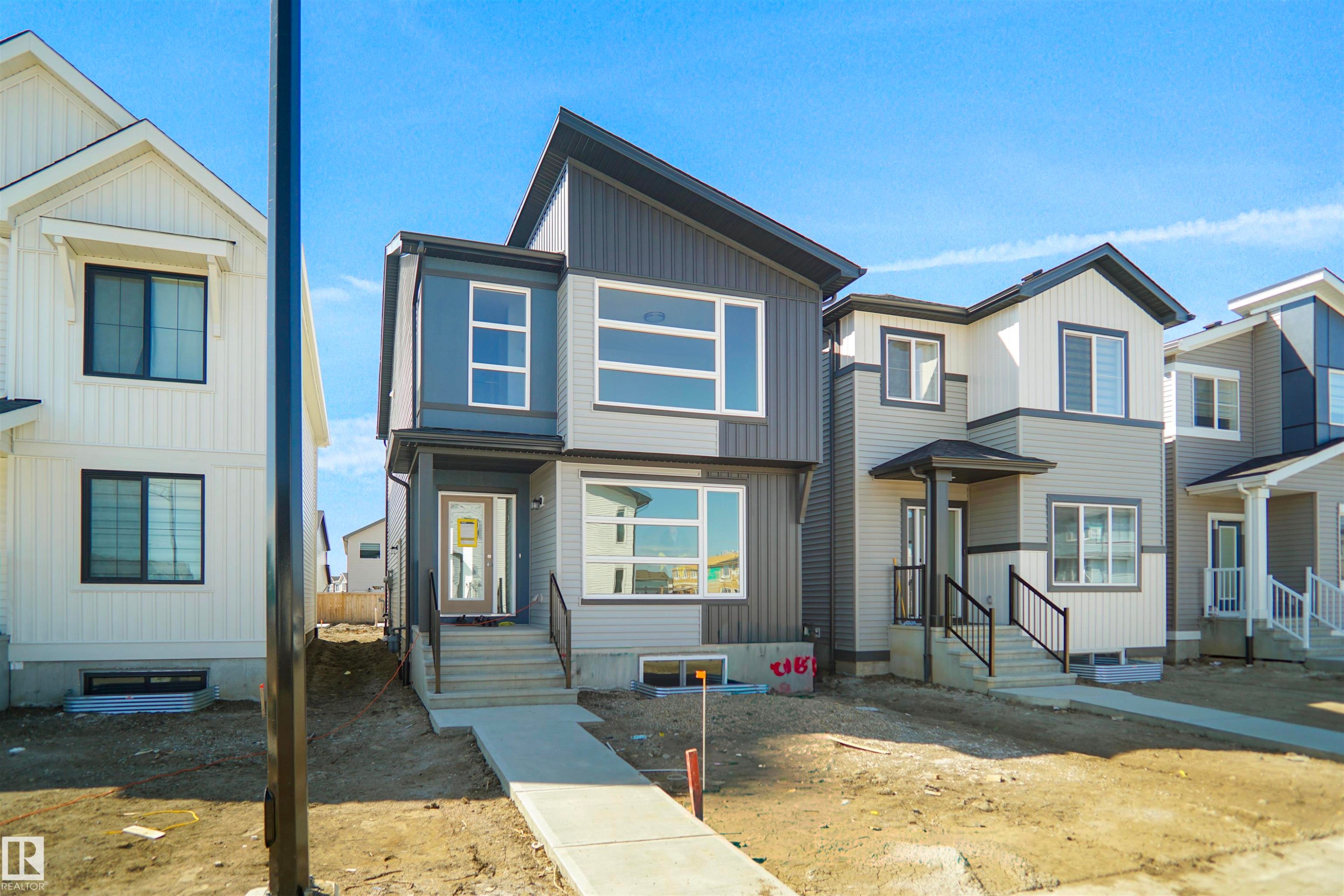 7351 181 Avenue, Edmonton, AB - Outdoor With Facade