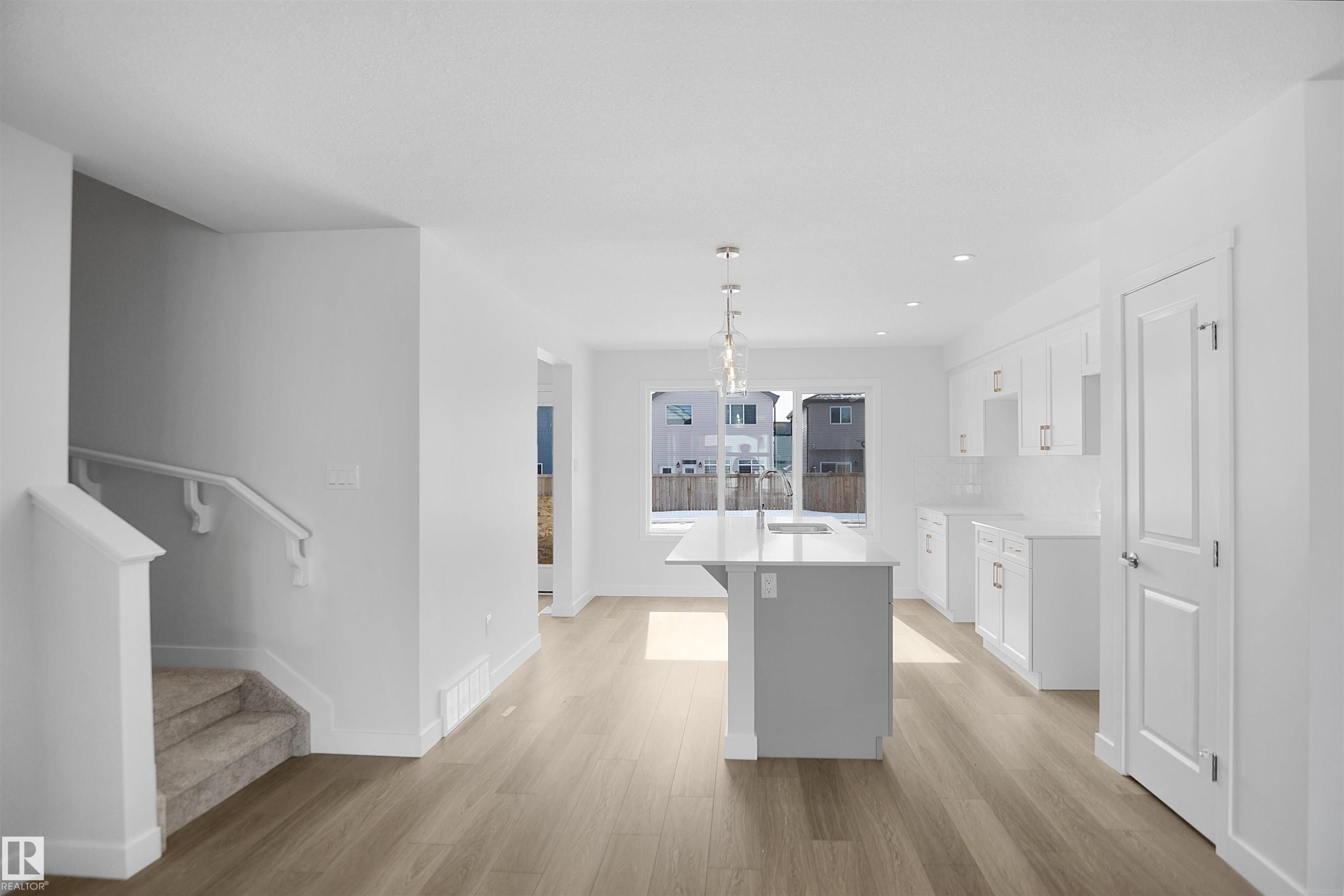 7351 181 Avenue, Edmonton, AB - Indoor