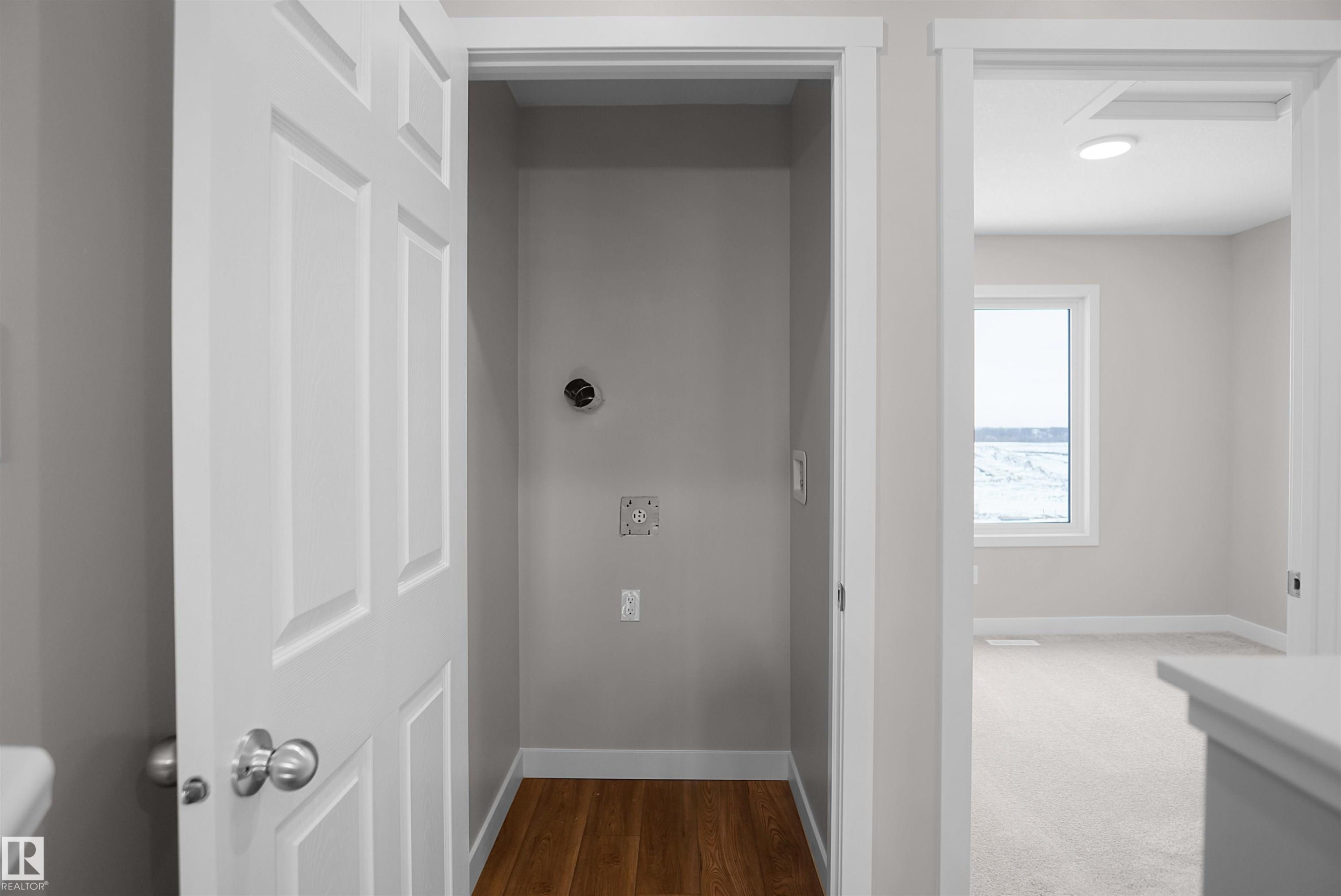 5135 River'S Edge Way Nw, Edmonton, AB - Indoor Photo Showing Other Room