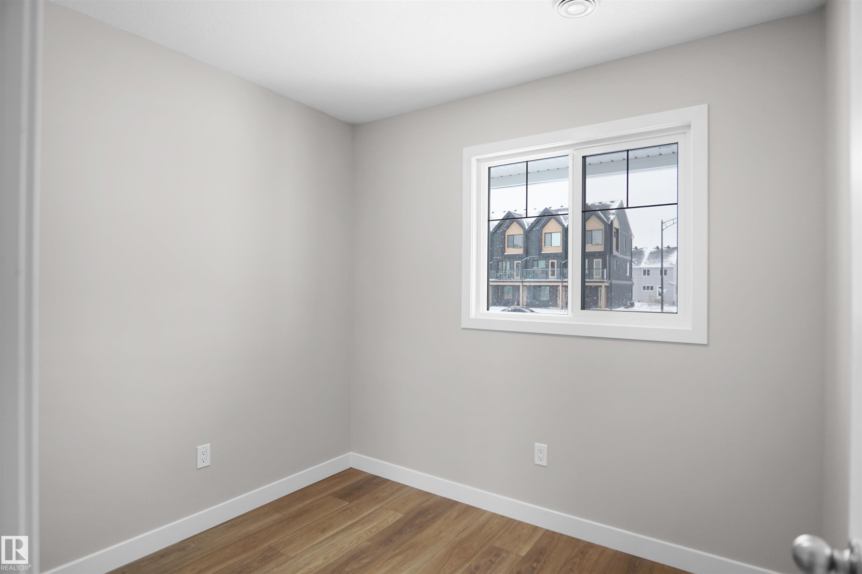 5135 River'S Edge Way Nw, Edmonton, AB - Indoor Photo Showing Other Room