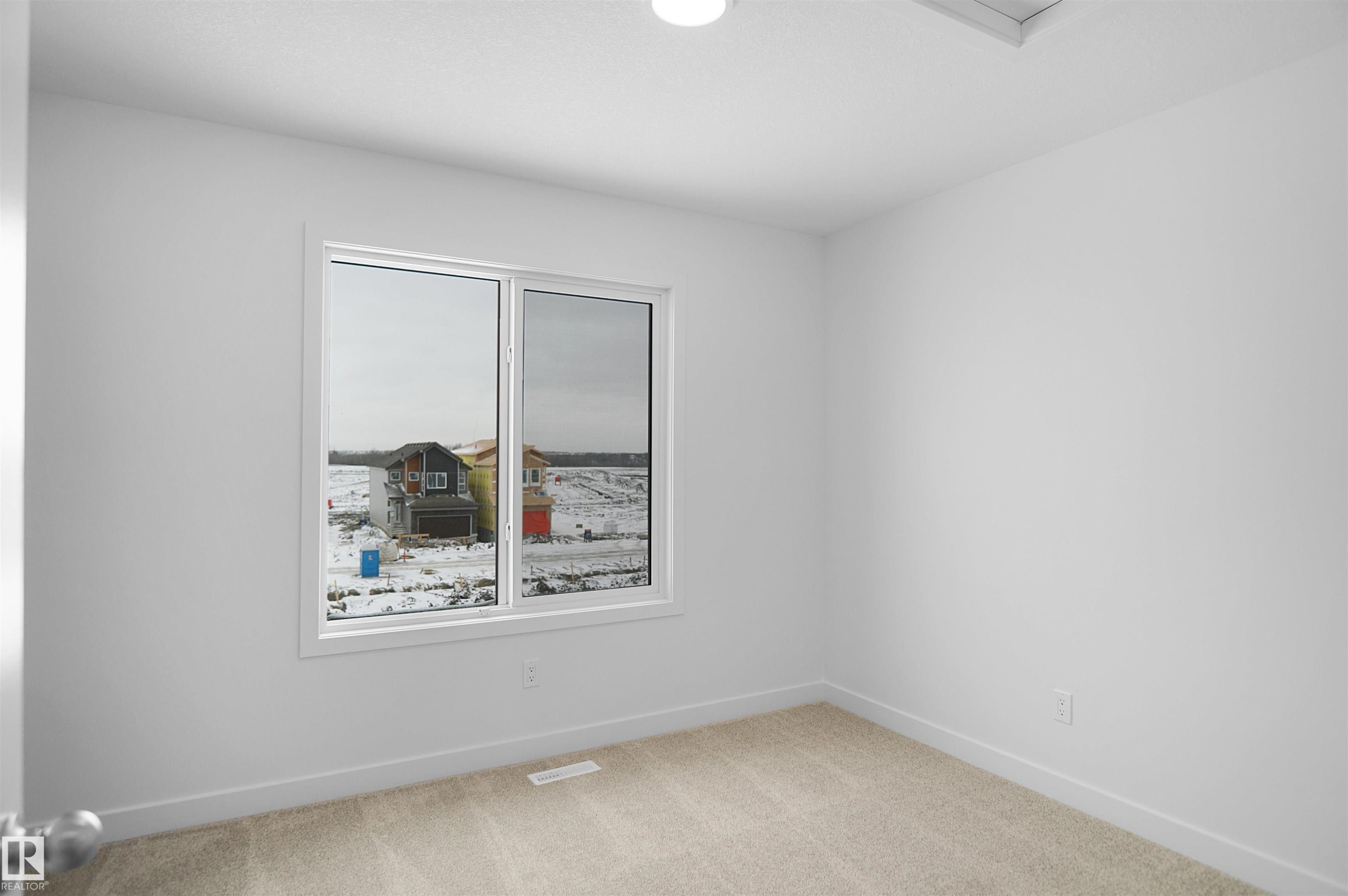 5133 River'S Edge Way, Edmonton, AB - Indoor Photo Showing Other Room