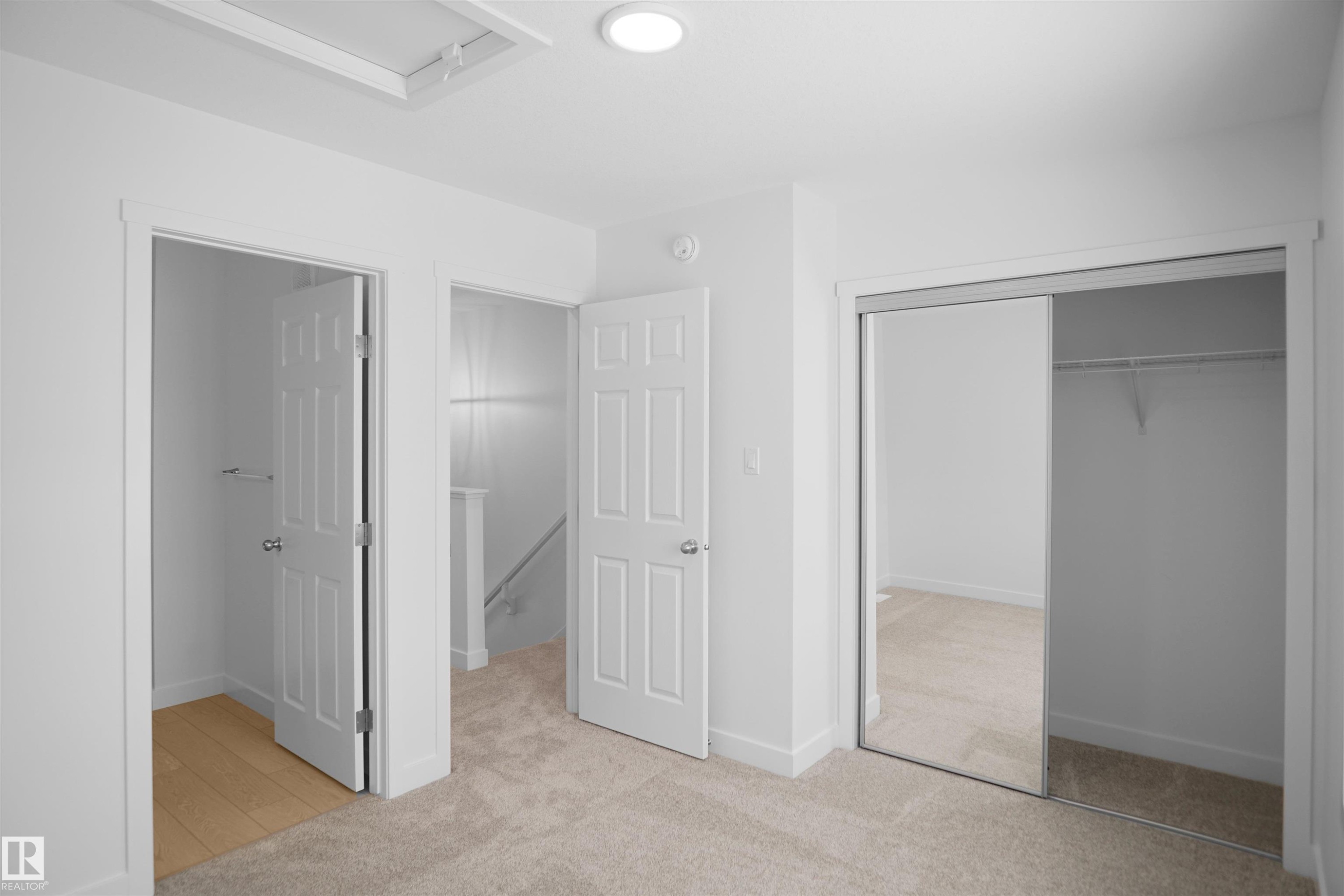 5133 River'S Edge Way, Edmonton, AB - Indoor Photo Showing Other Room