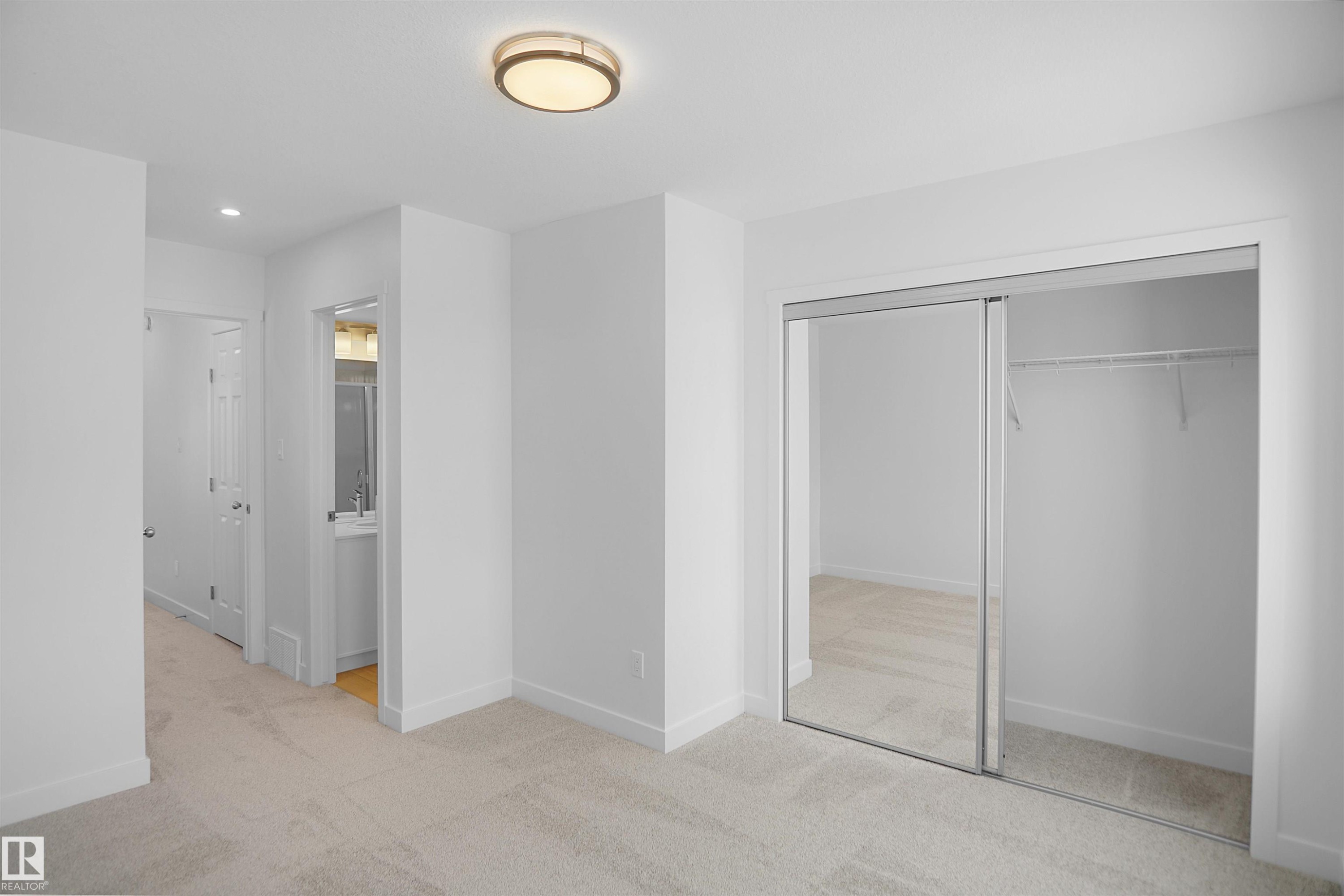 5133 River'S Edge Way, Edmonton, AB - Indoor Photo Showing Other Room